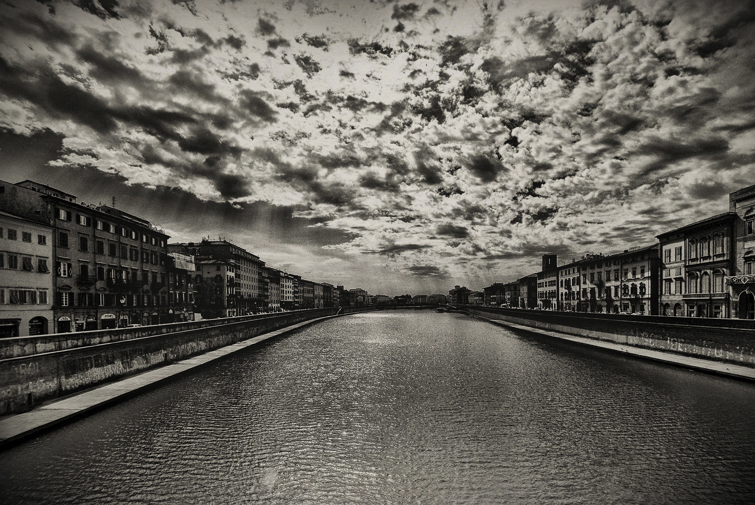 Prospettiva sul Lungarno a Pisa