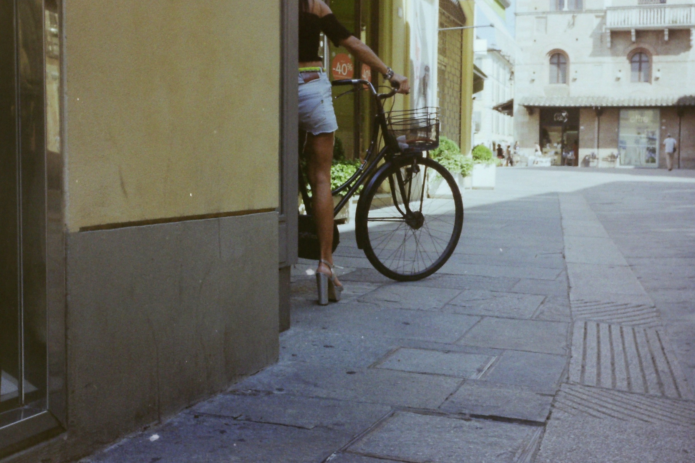 Ma dove vai,bellezza in bicicletta.......(pellicola)