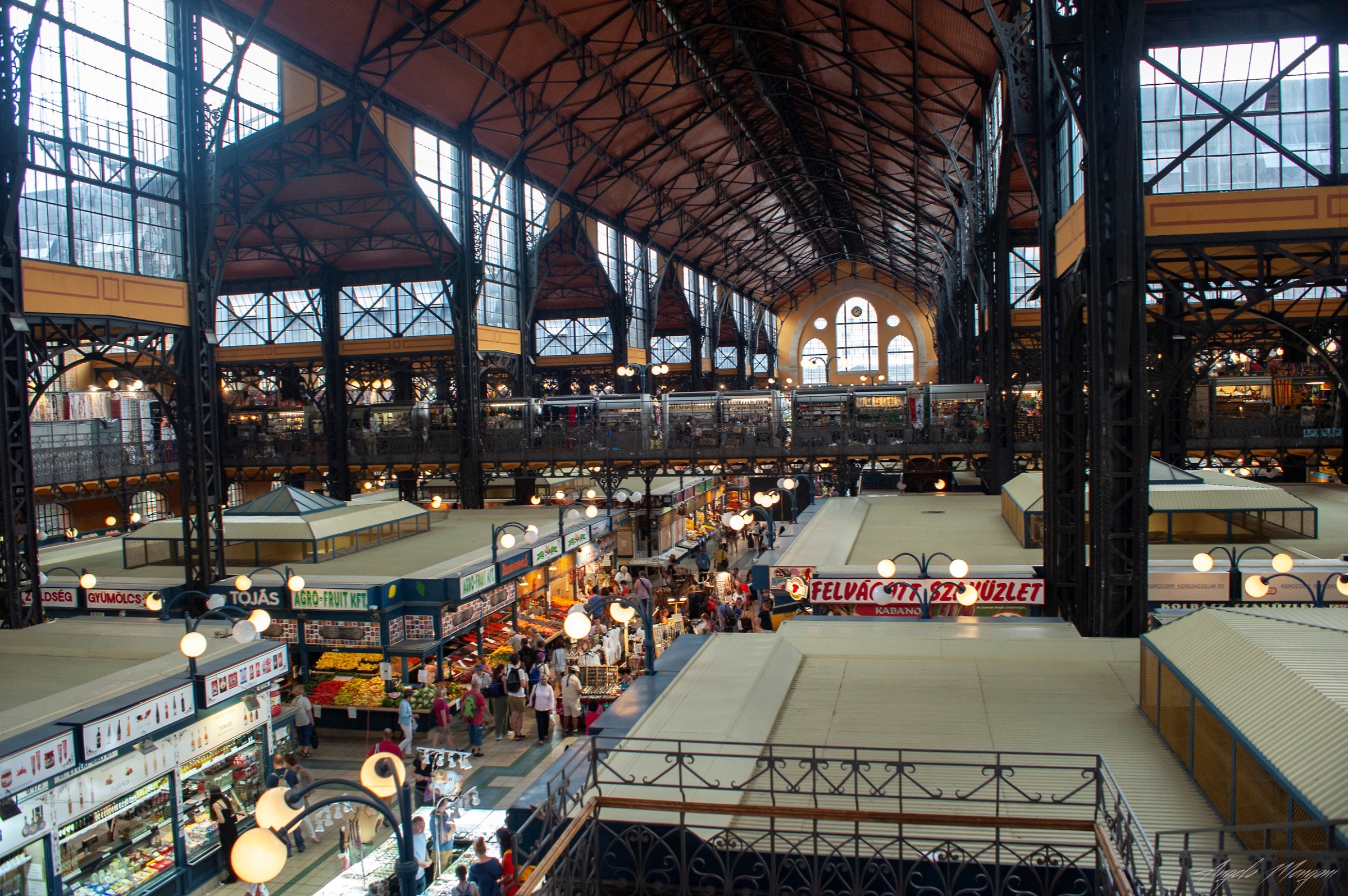 Budapest mercato Nagycsarnok 1