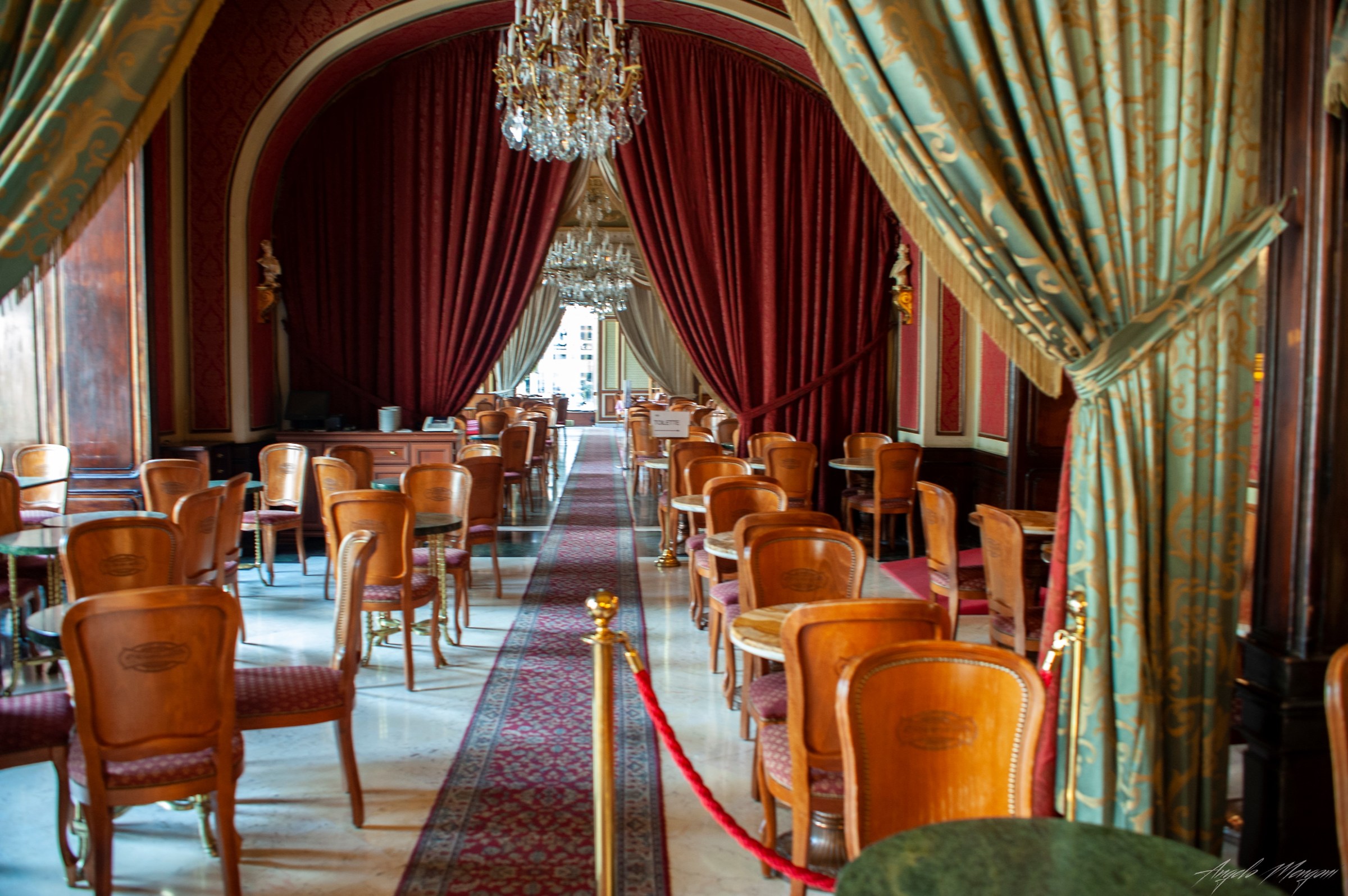 Budapest Interior Café Gerbeaud