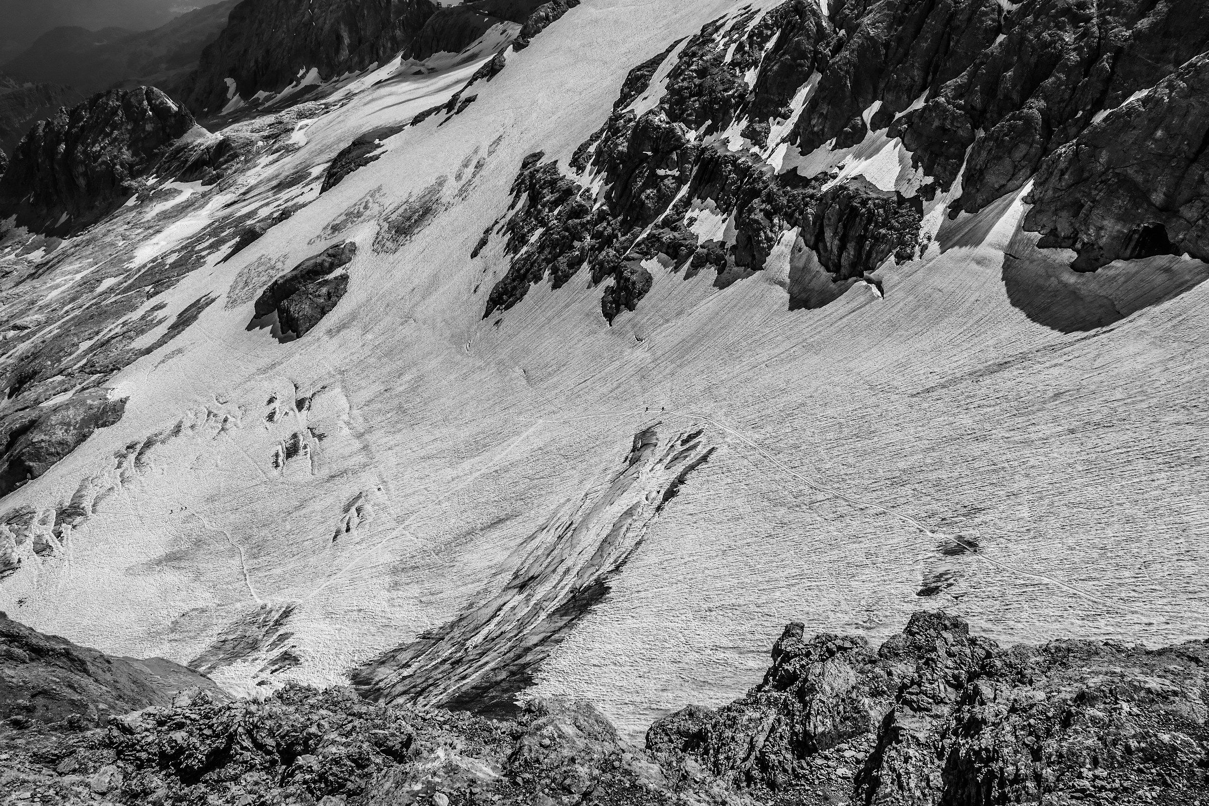 Cordate sul ghiacciaio della Marmolada