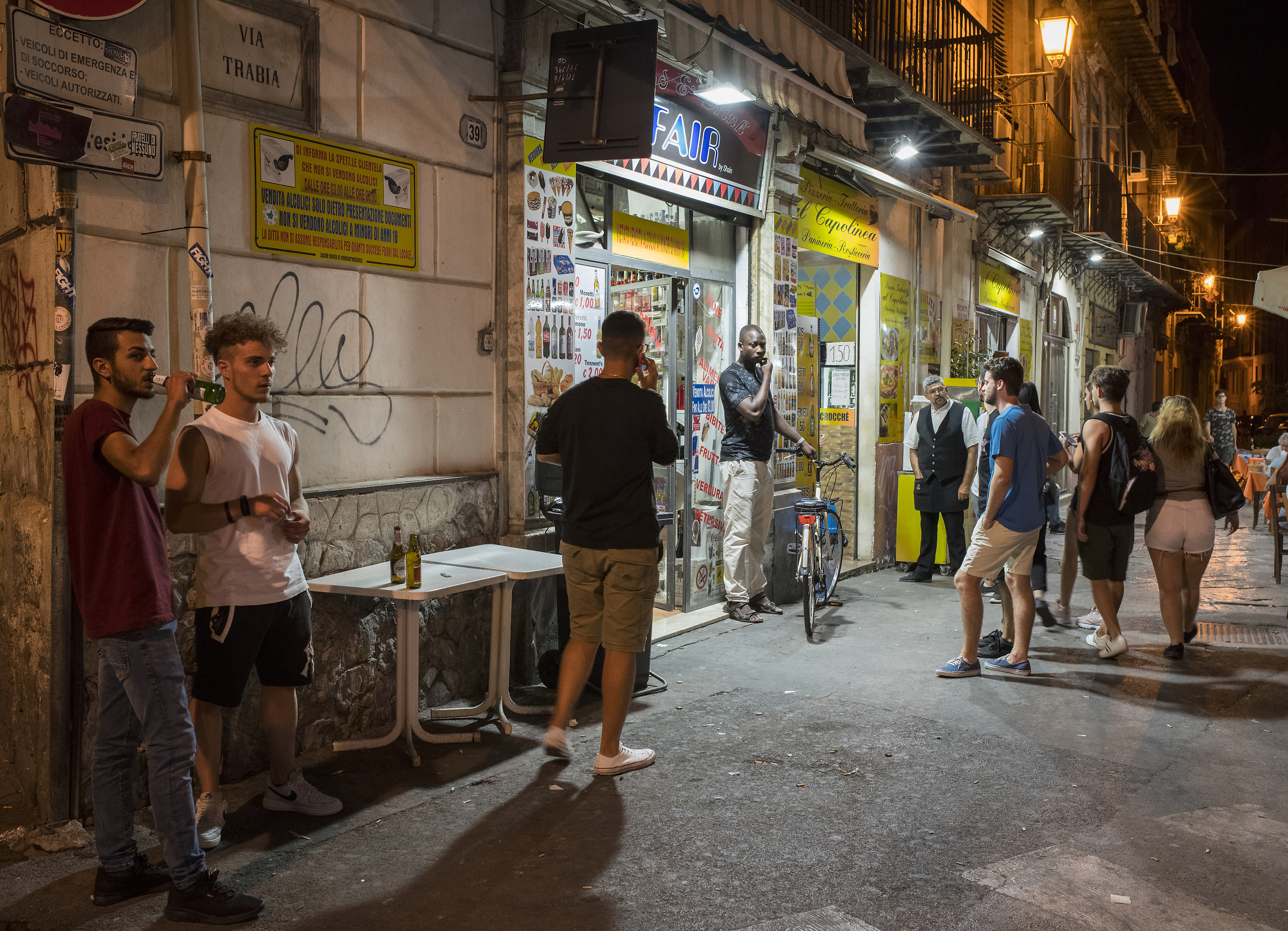 Walking around Palermo