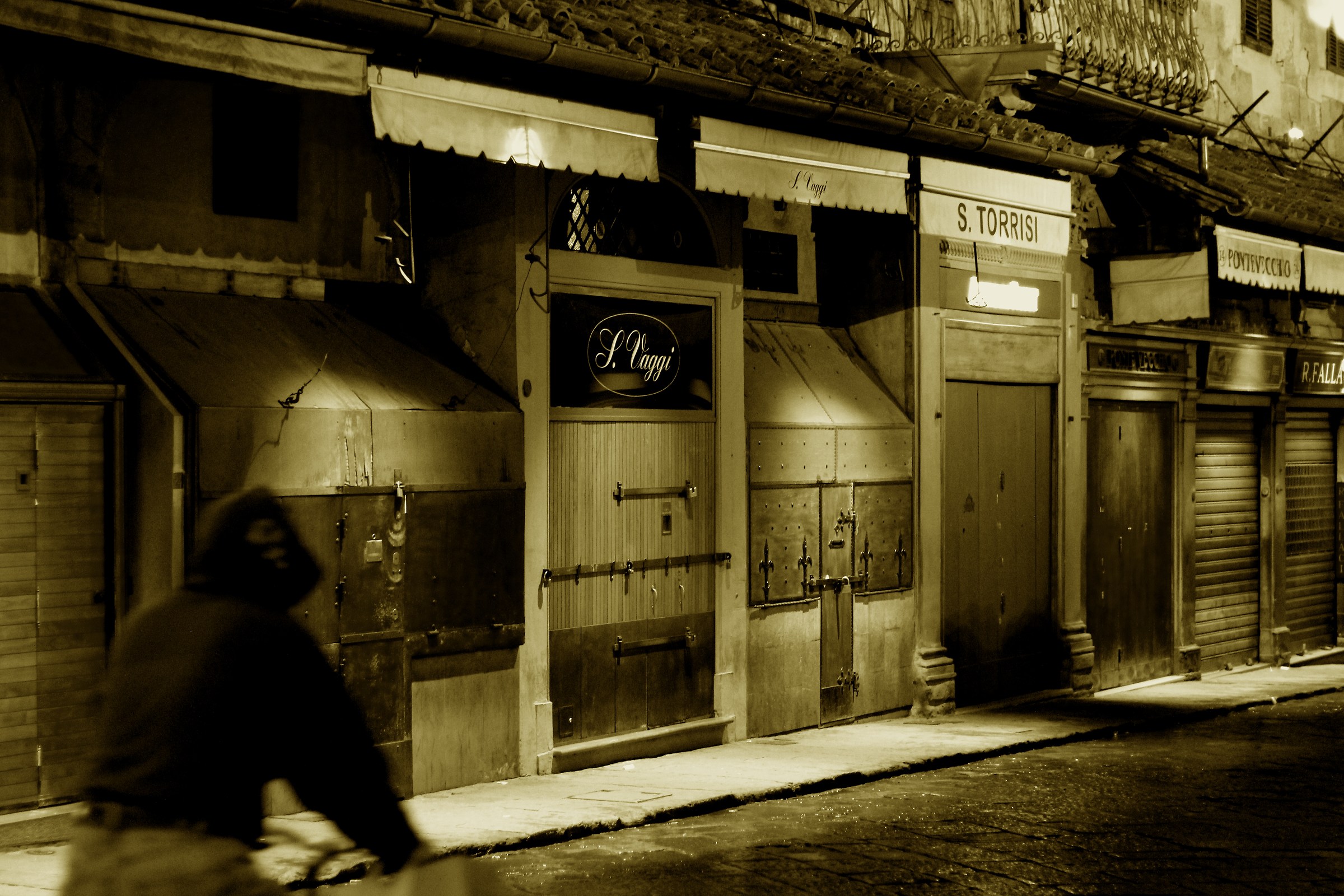 Alba su Ponte Vecchio (fi)