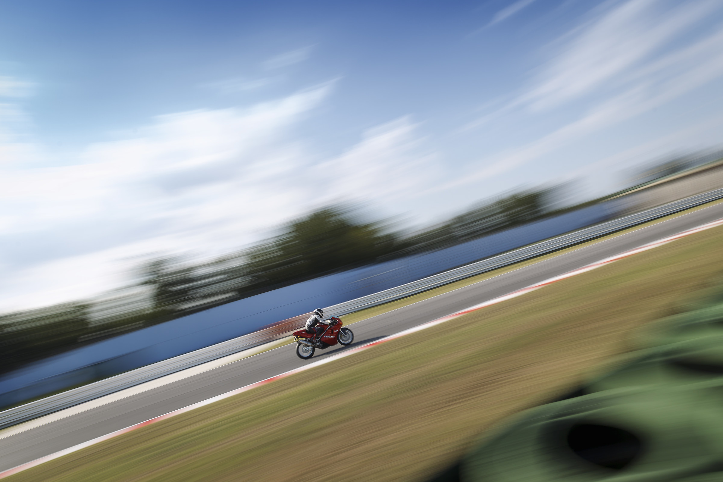 Ducati 851