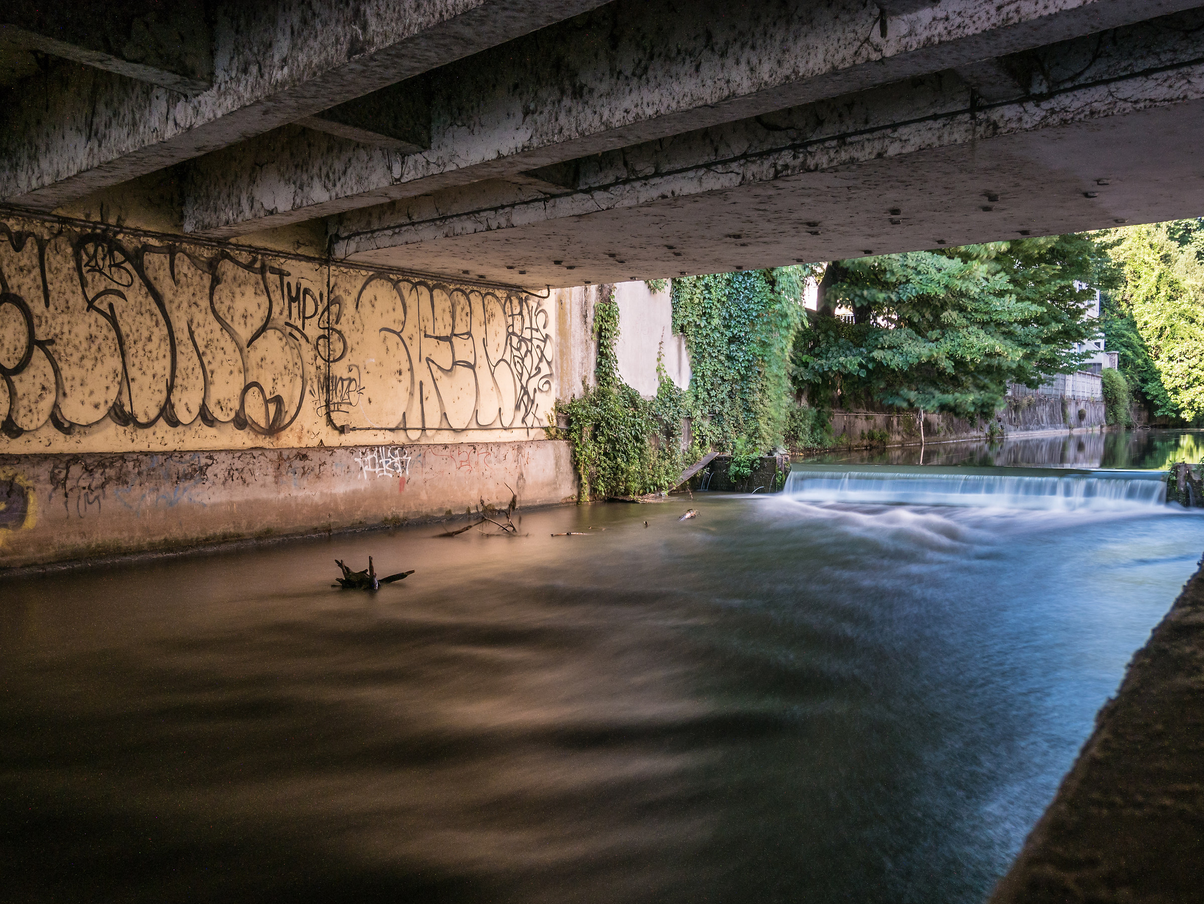 Under the Zelig-Viale Monza-Naviglio Martesana Milan