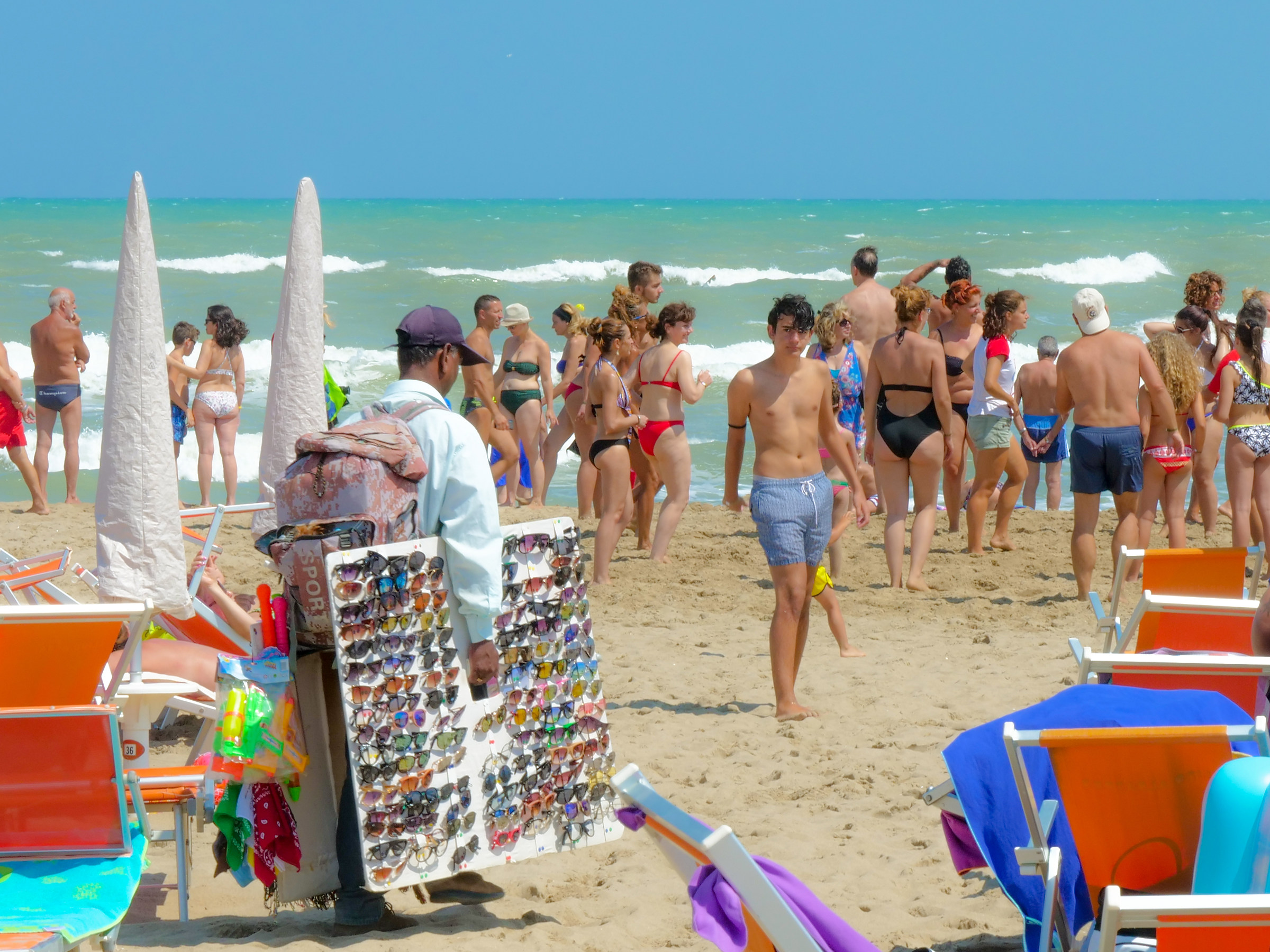 Negozio in transito ... fra persone distratte