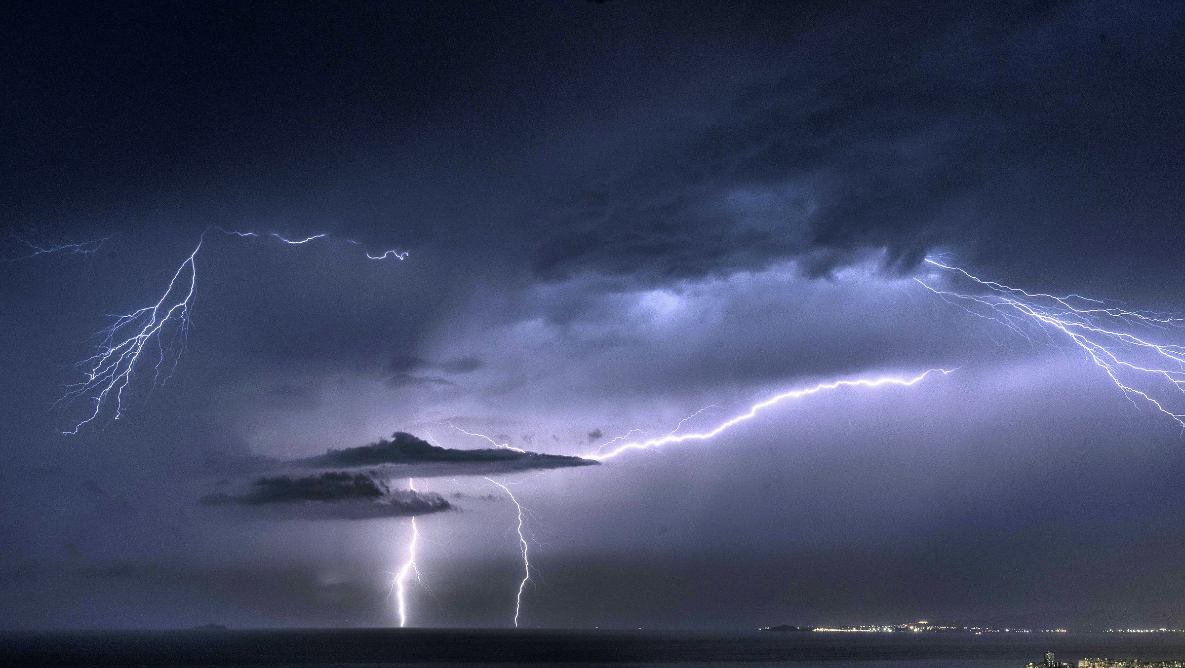 Immagine quasi da film "guerra dei due mondi"