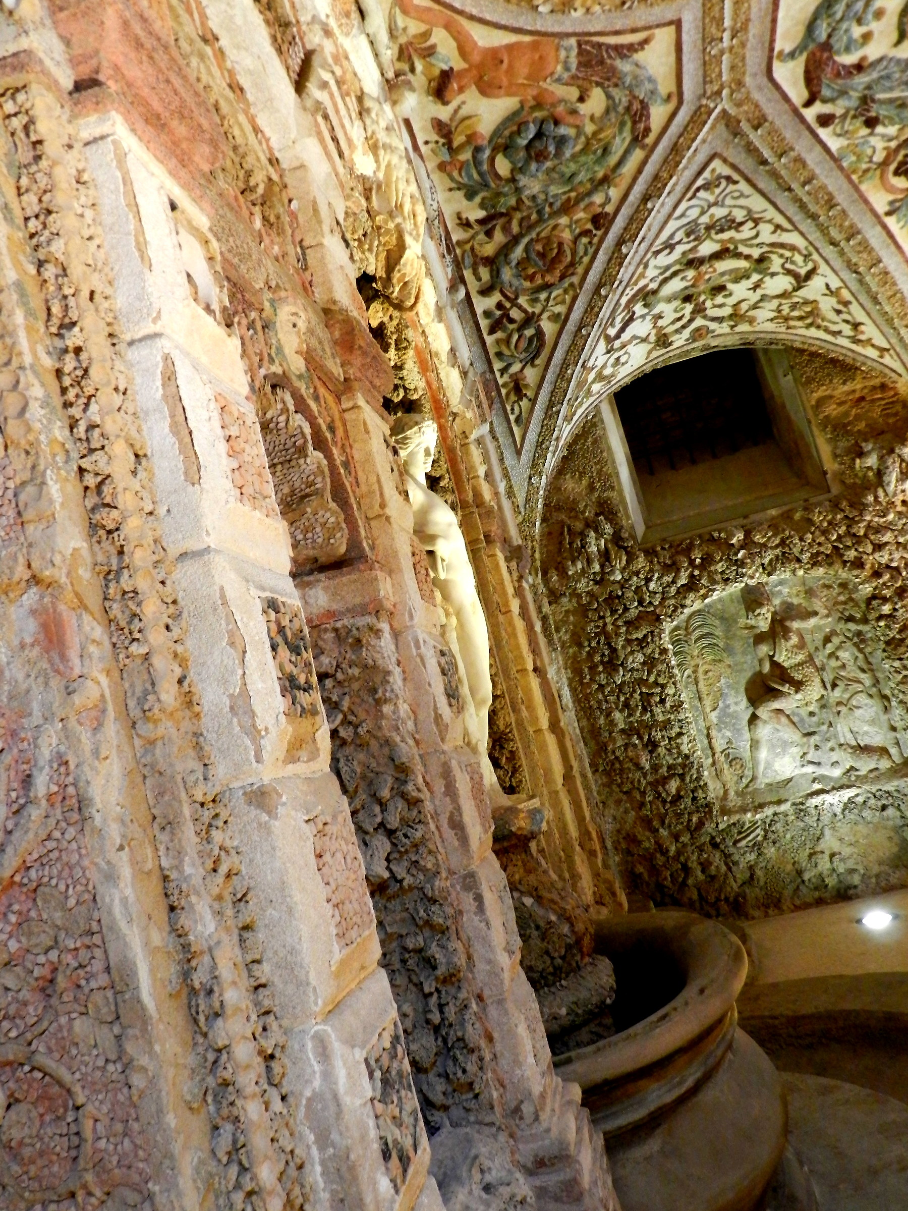 The shells of Villa Guastavillani