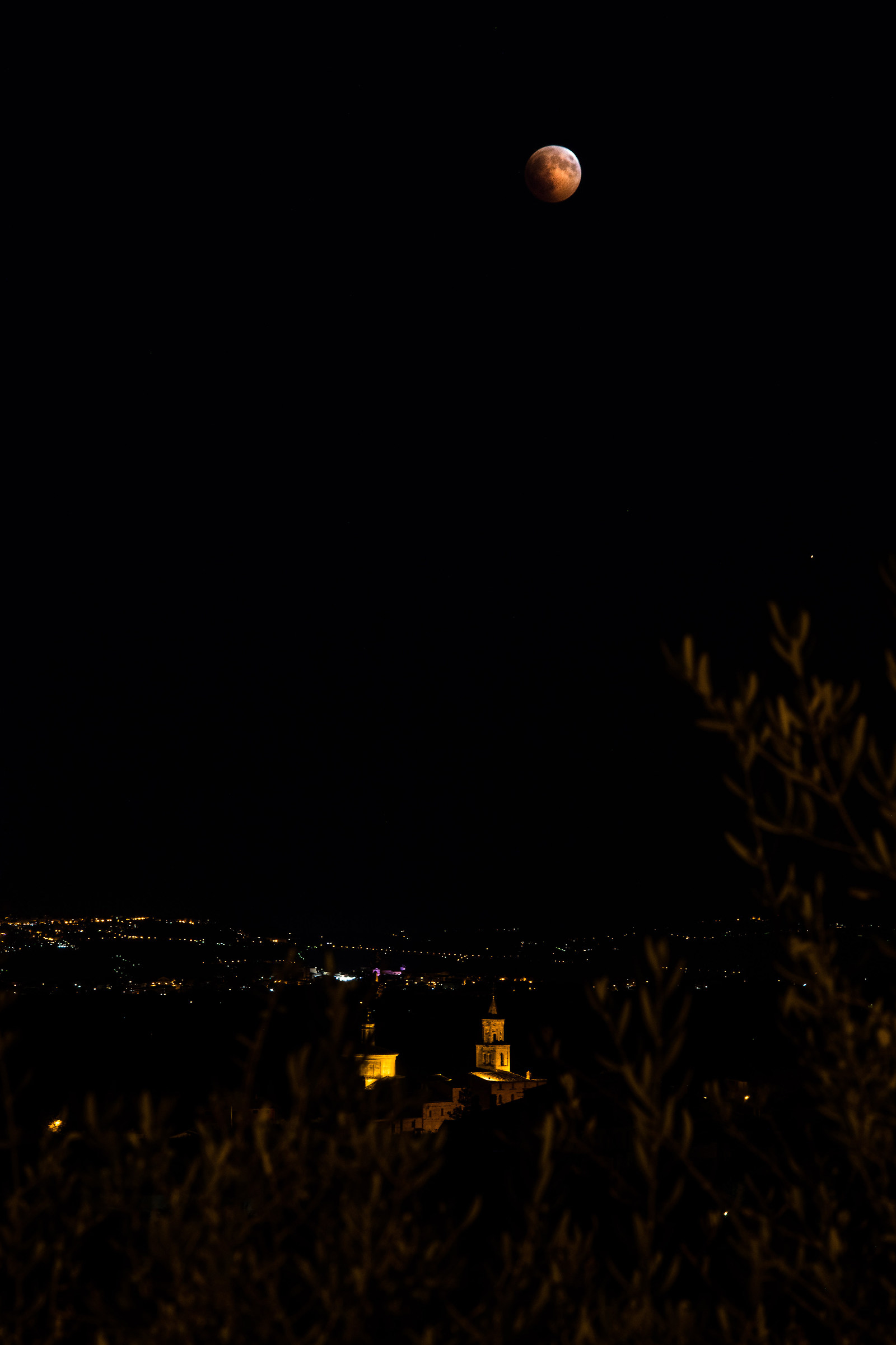 Eclipse on Santa Maria in piano