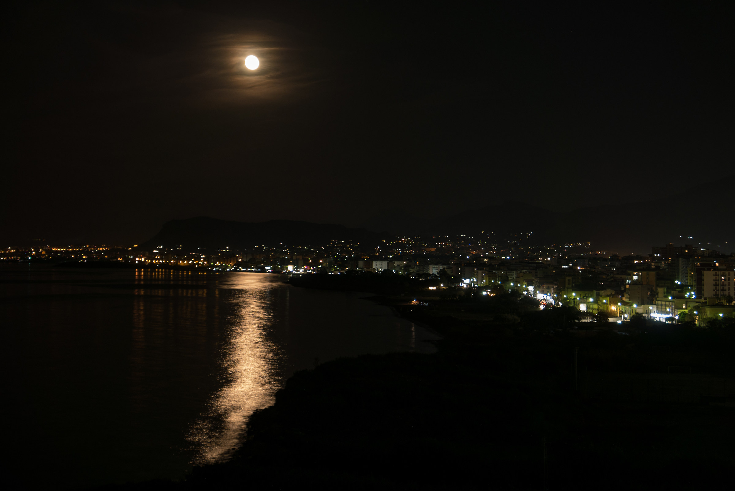 Luna Gialla su Bagheria