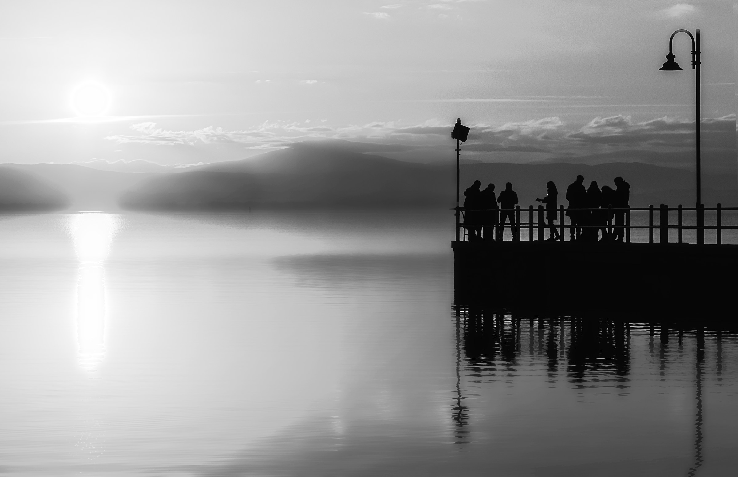 lago trasimeno un tramonto