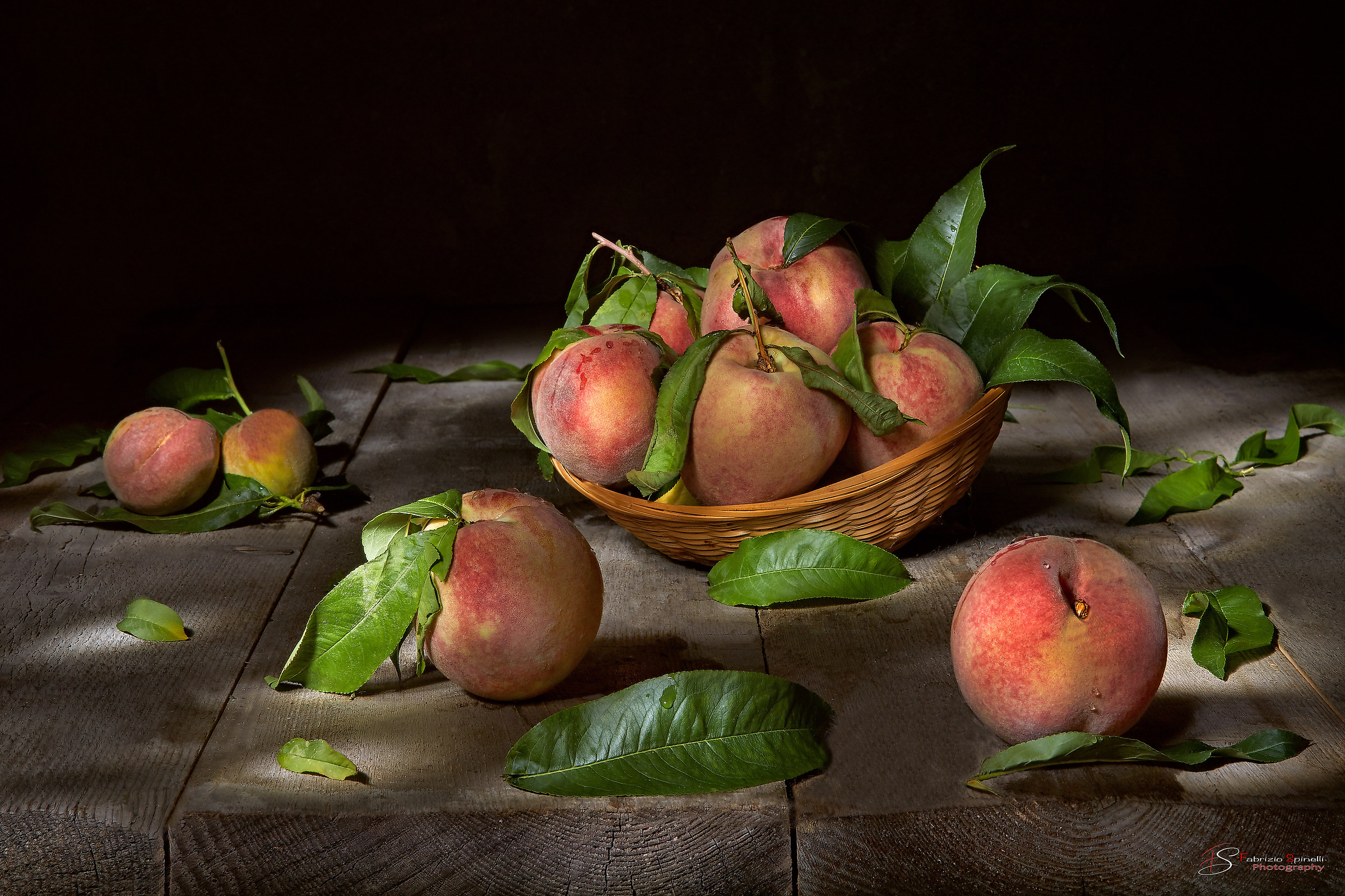 Pesche e Foglie