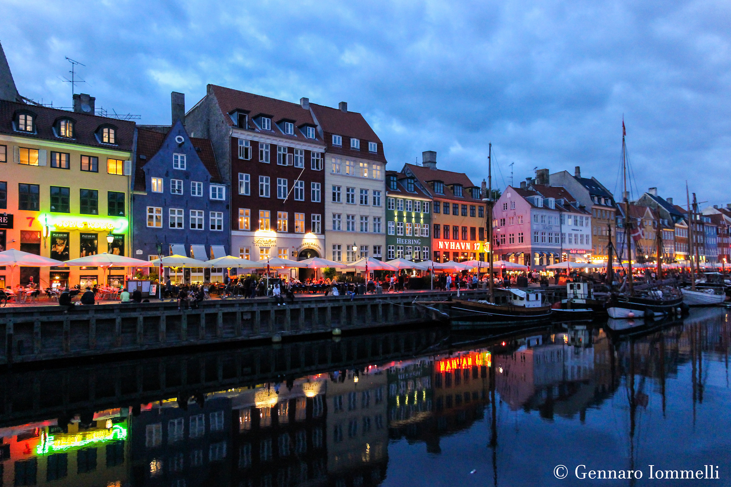 Nyhavn al crepuscolo