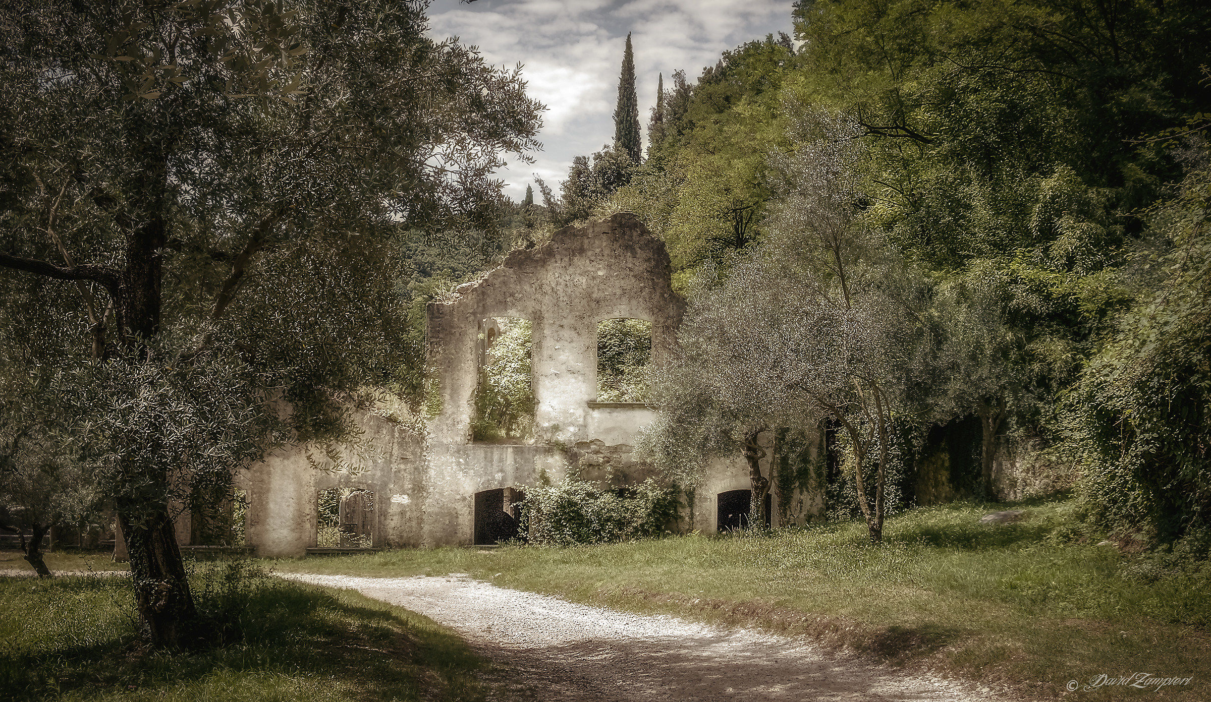 I ruderi di Vancinelle-Valle delle cartiere
