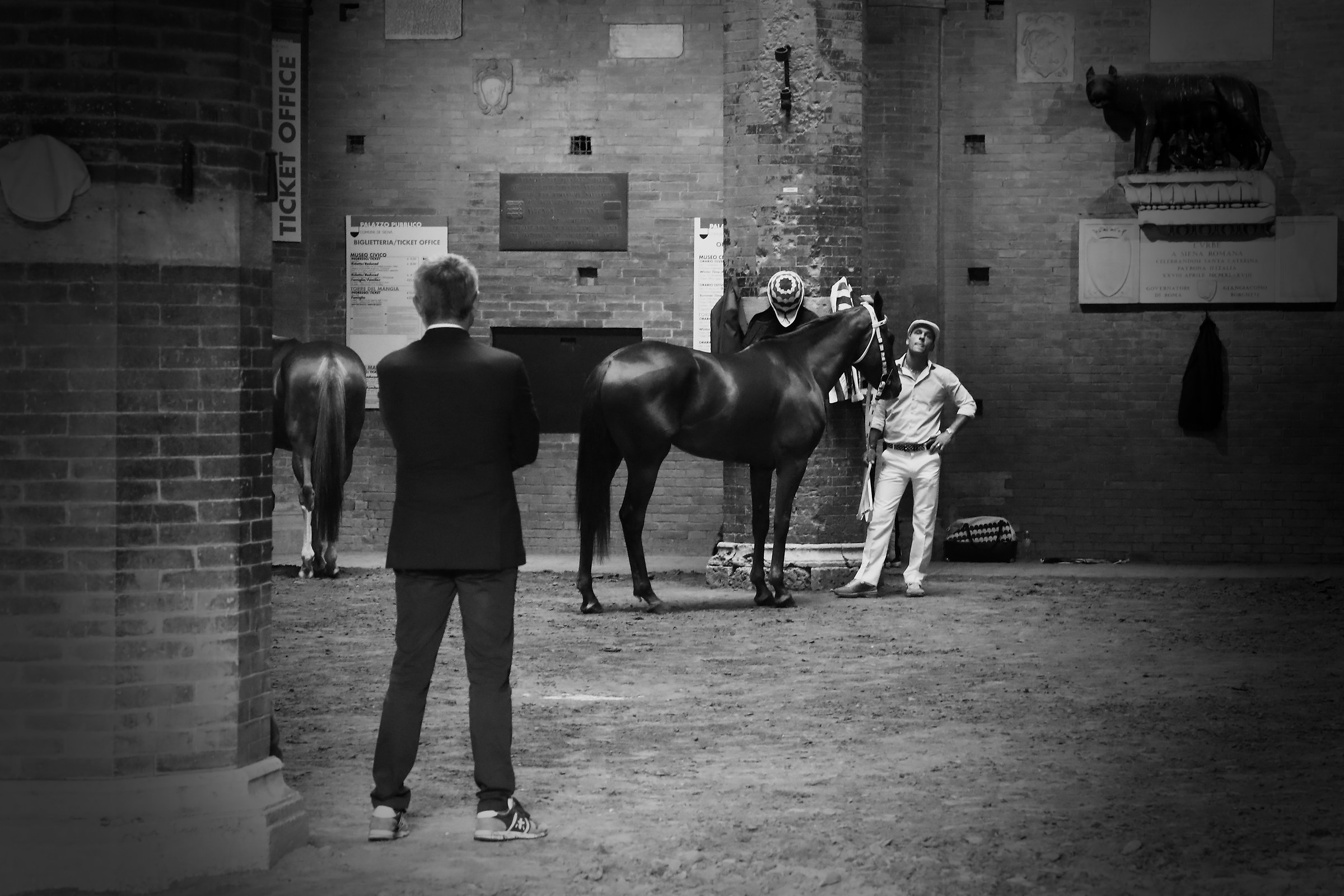 L'attesa e la speranza..........    Palio 2 Luglio18