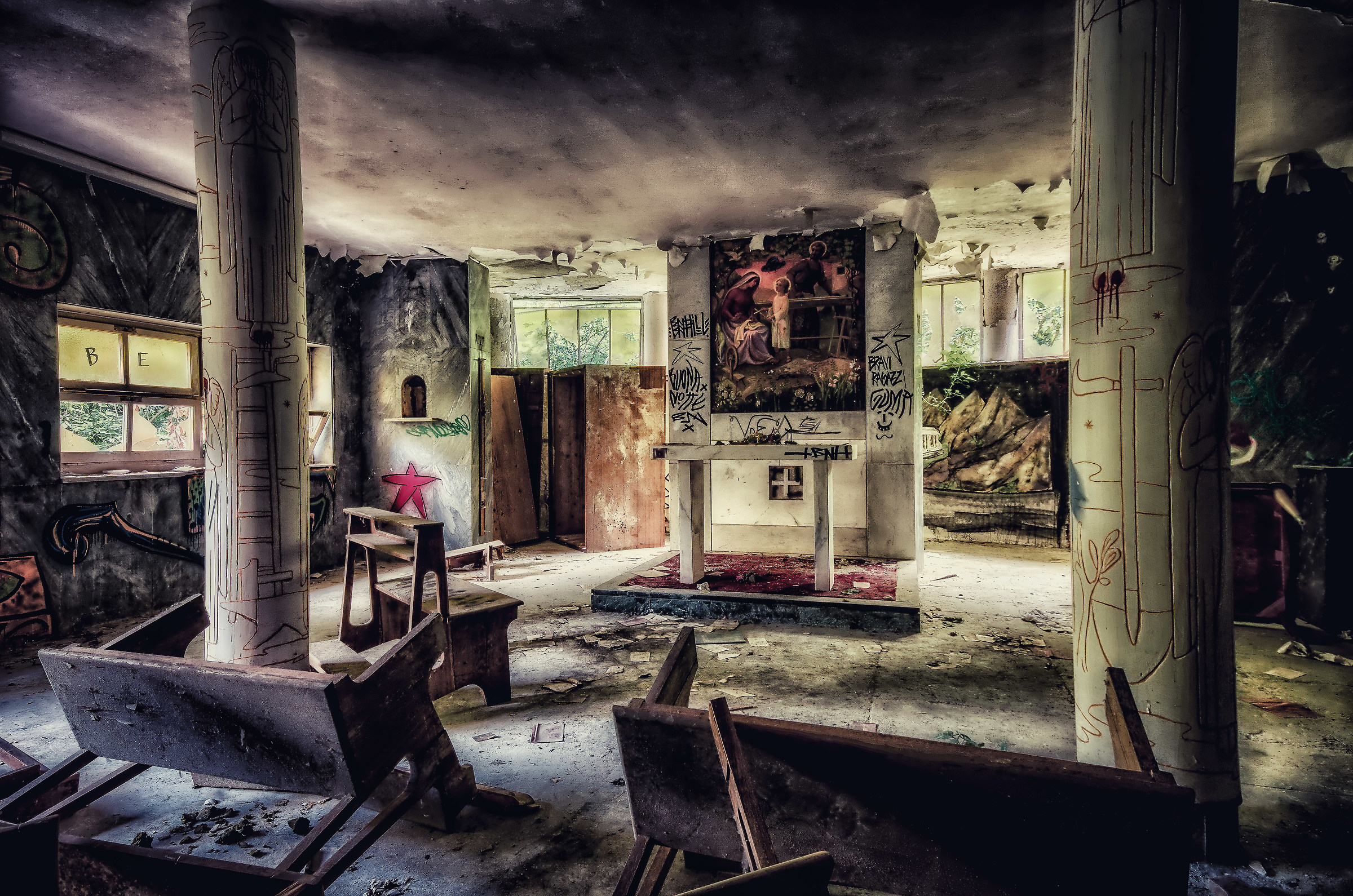 Sacrilegio.... abandoned hospital