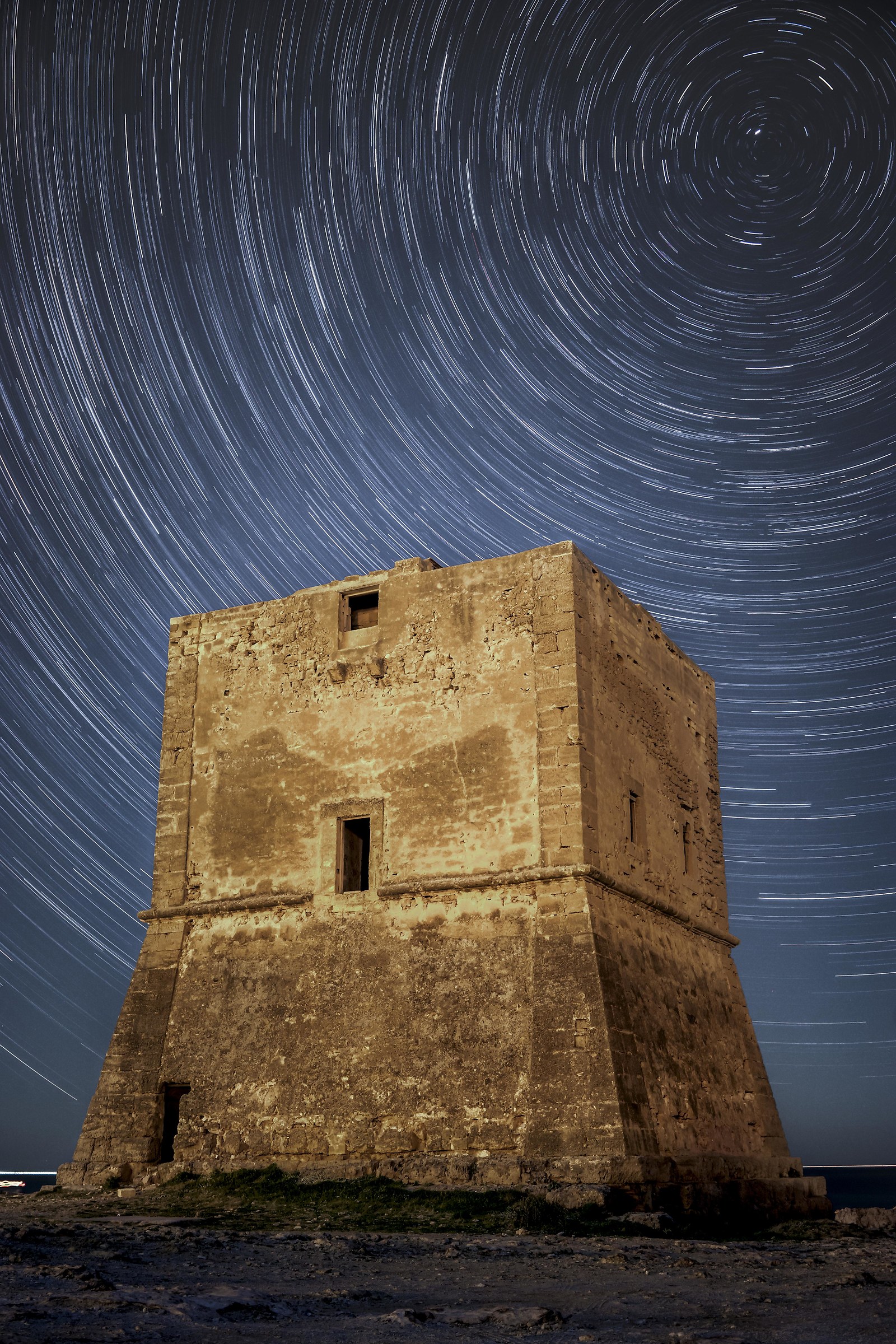 La torre solitaria - The lonely tower