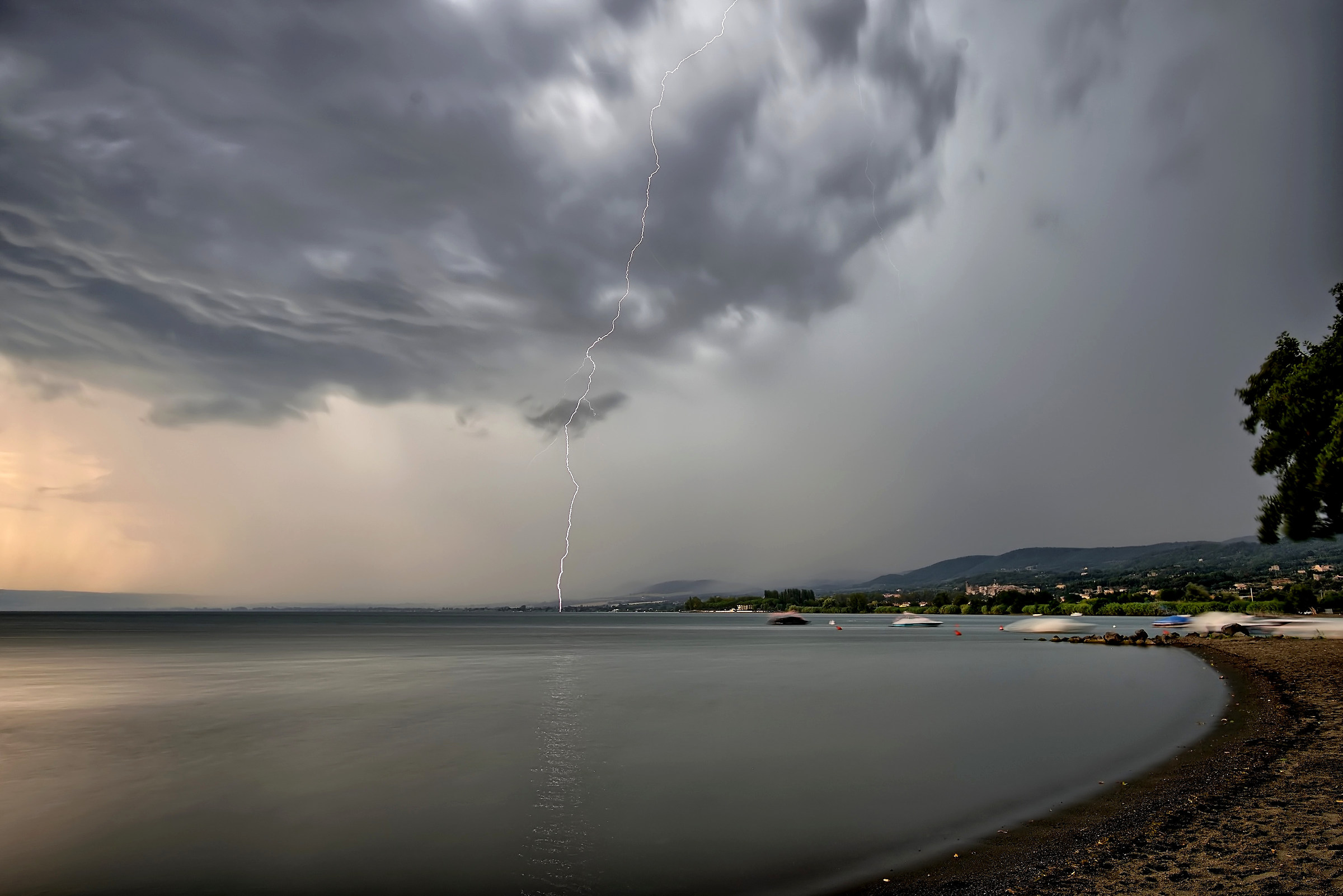 Thunder and Lightning on the Bolsena Lake