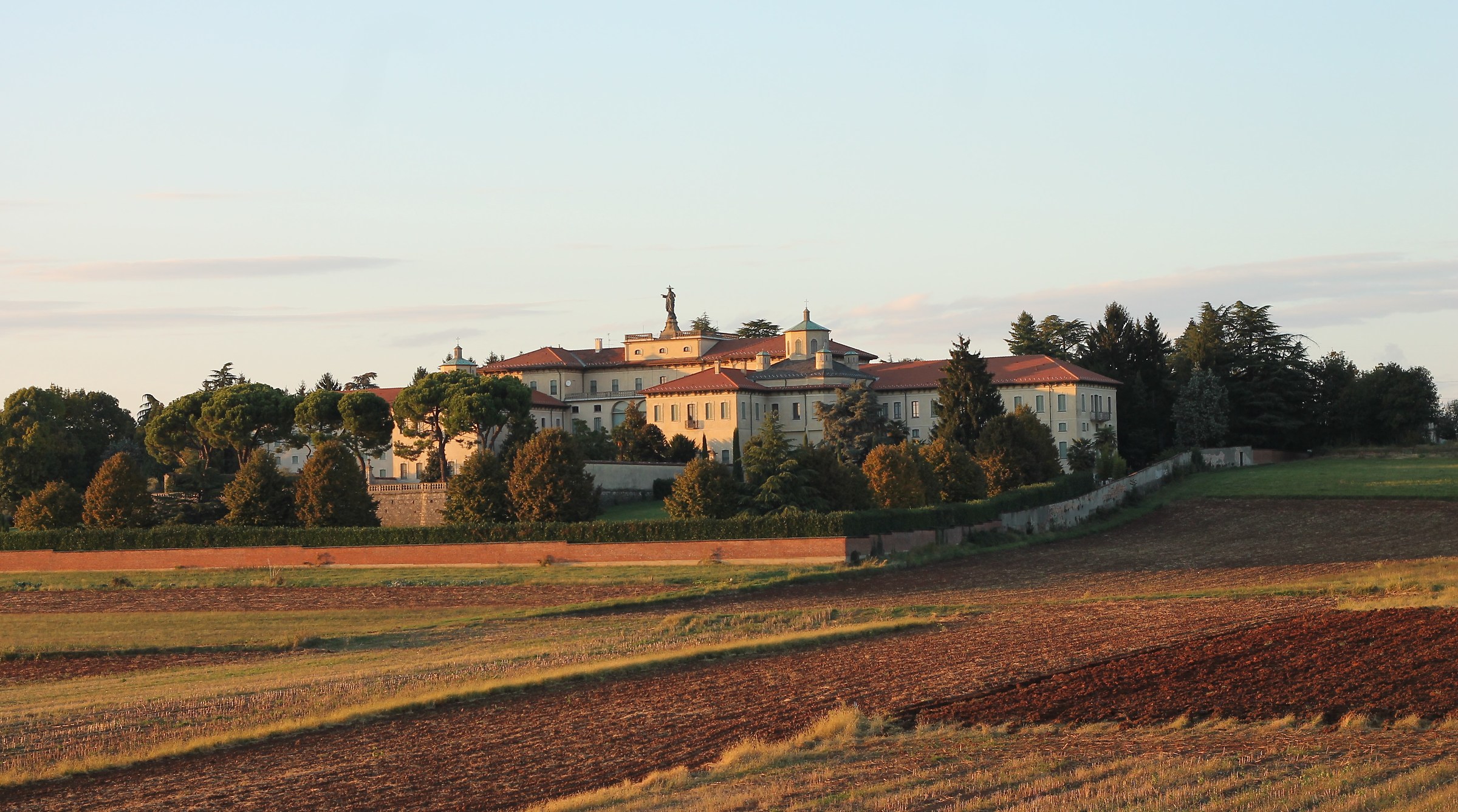 Sacred Heart Triuggio (MB)