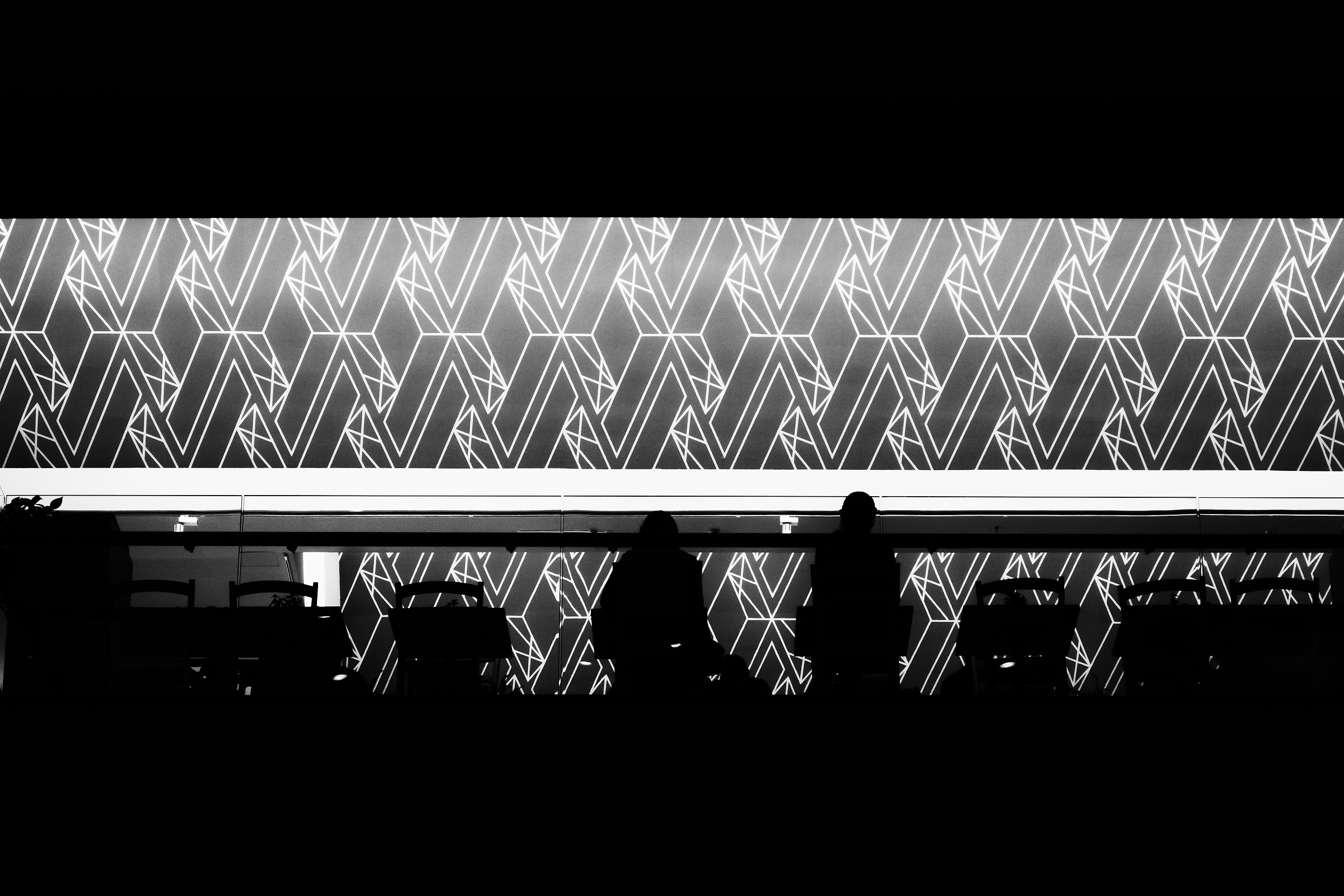 Seduti in quel caffè