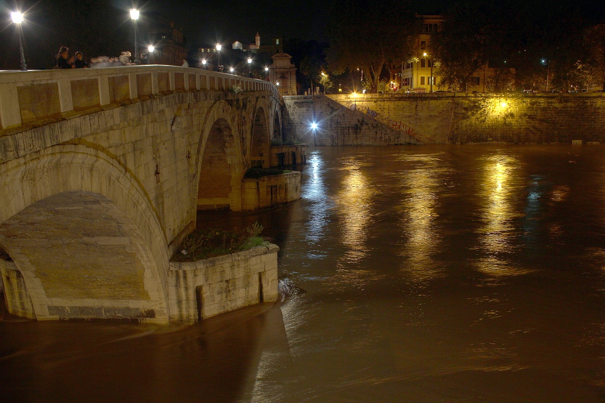 Tevere in piena