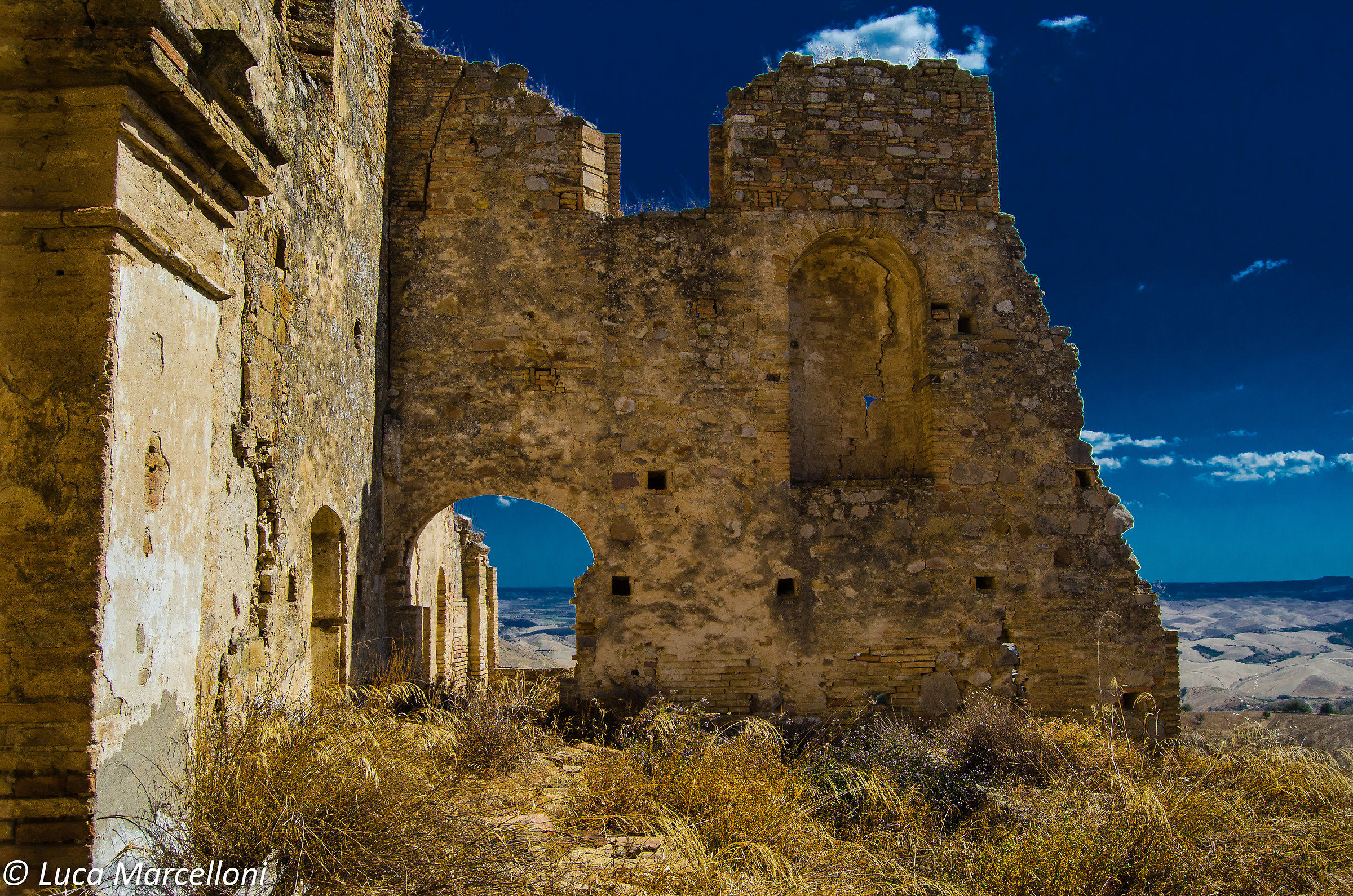 Craco-the door on the walls