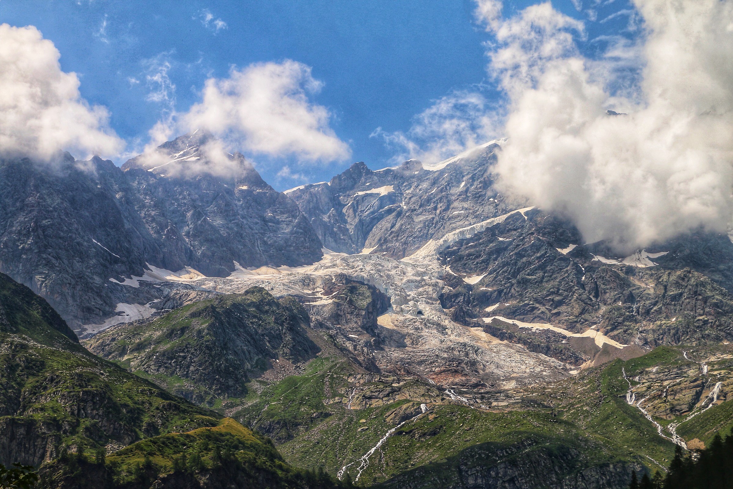 Monte Rosa. Versante sud.
