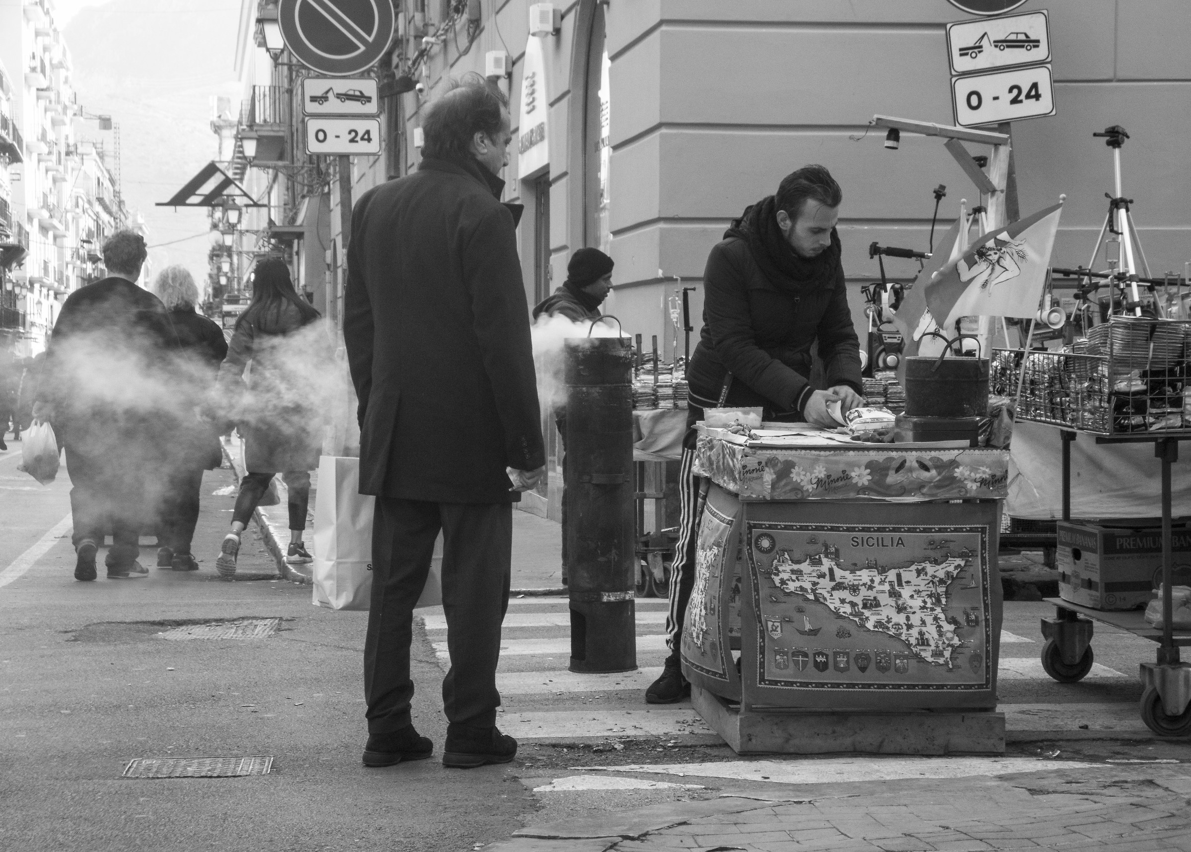 C'è odore di castagne a fuoco