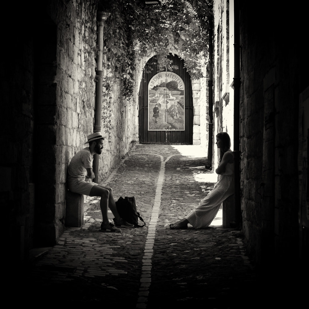 Parlarsi, scena sempre più rara