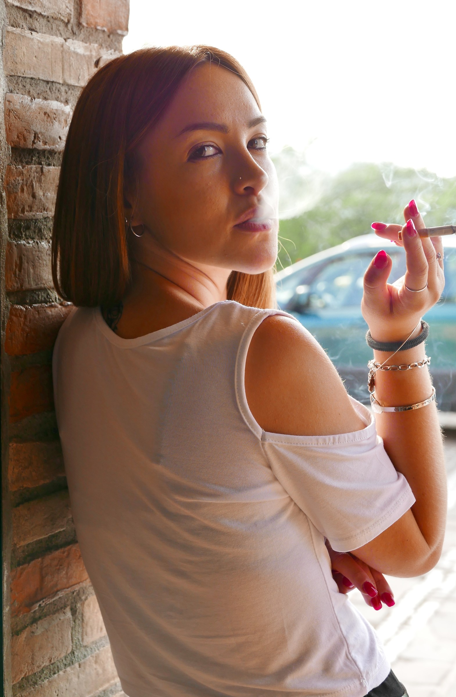 Quick cigarette for the bartender!