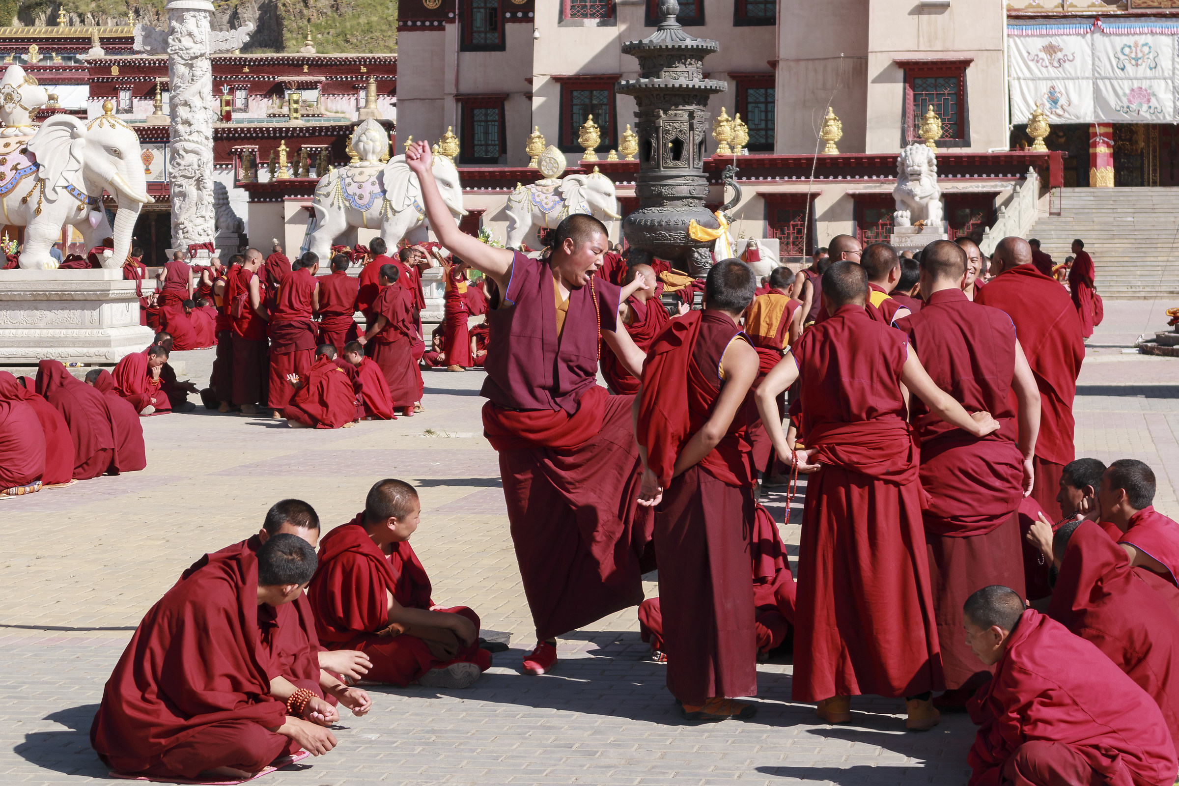 Kham:Monastero di Sershul.La disputa.