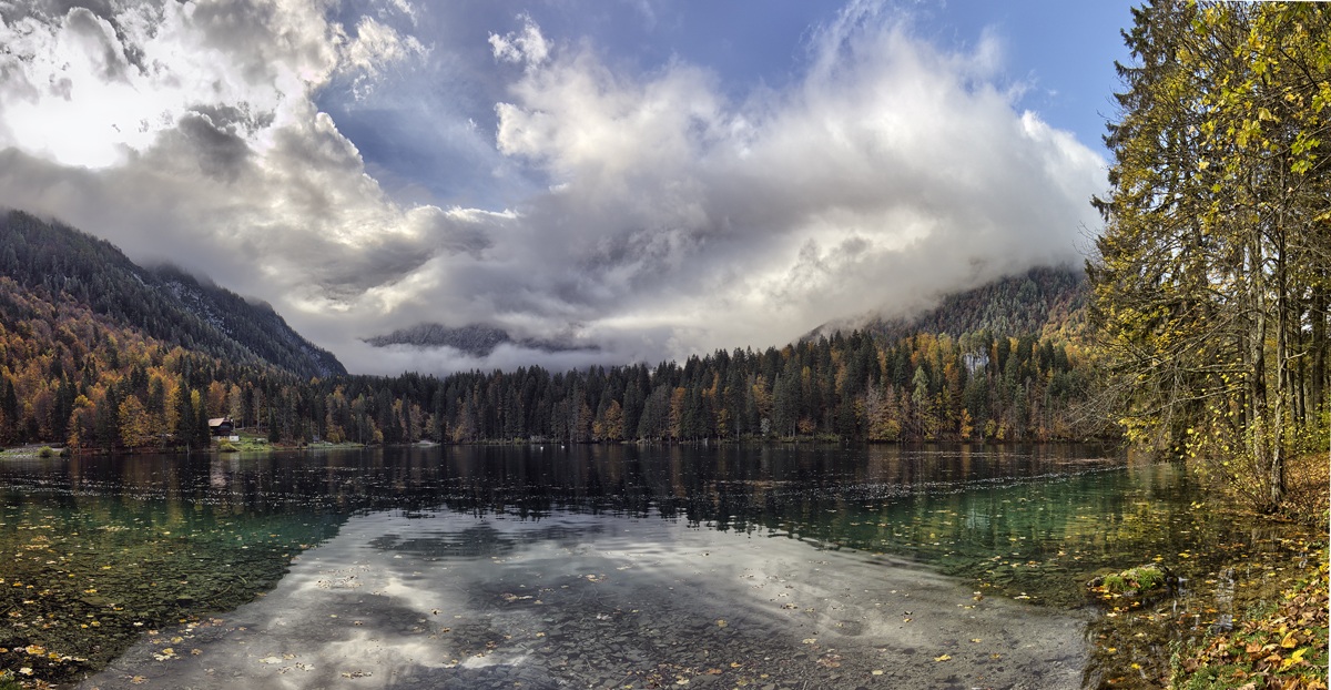 Il Mangart e il lago inferiore