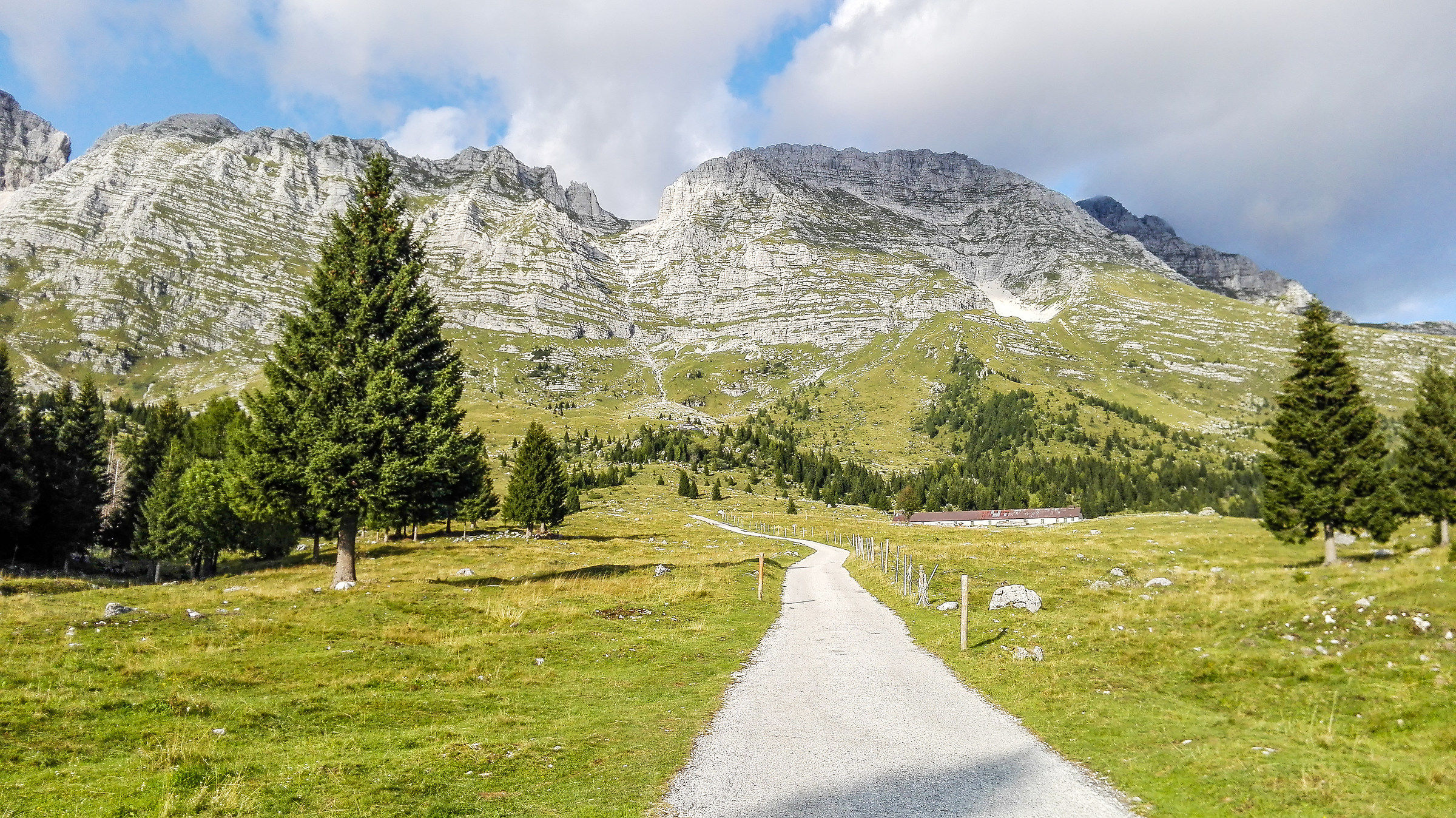 Towards the Brazzà refuge