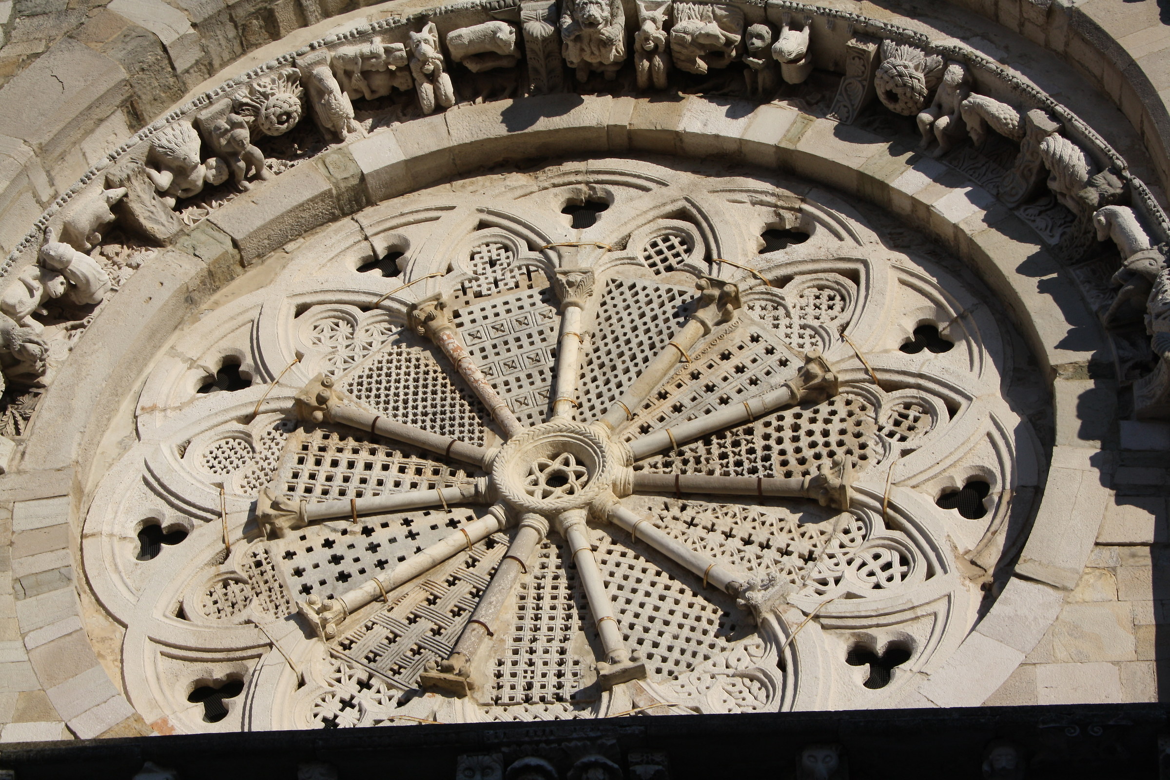 Bitch. Cathedral, rose window