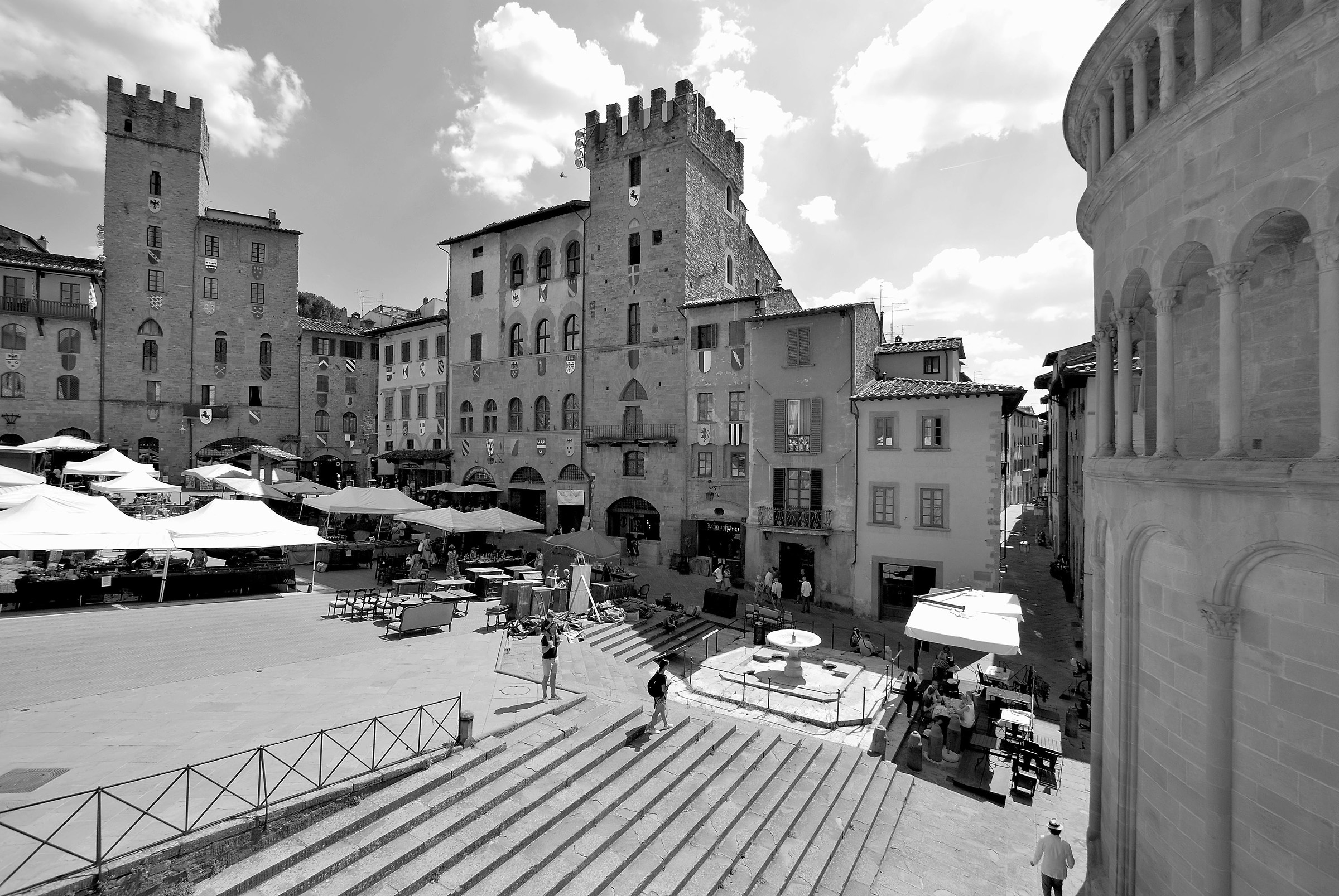 Famiglia in Piazza Grande