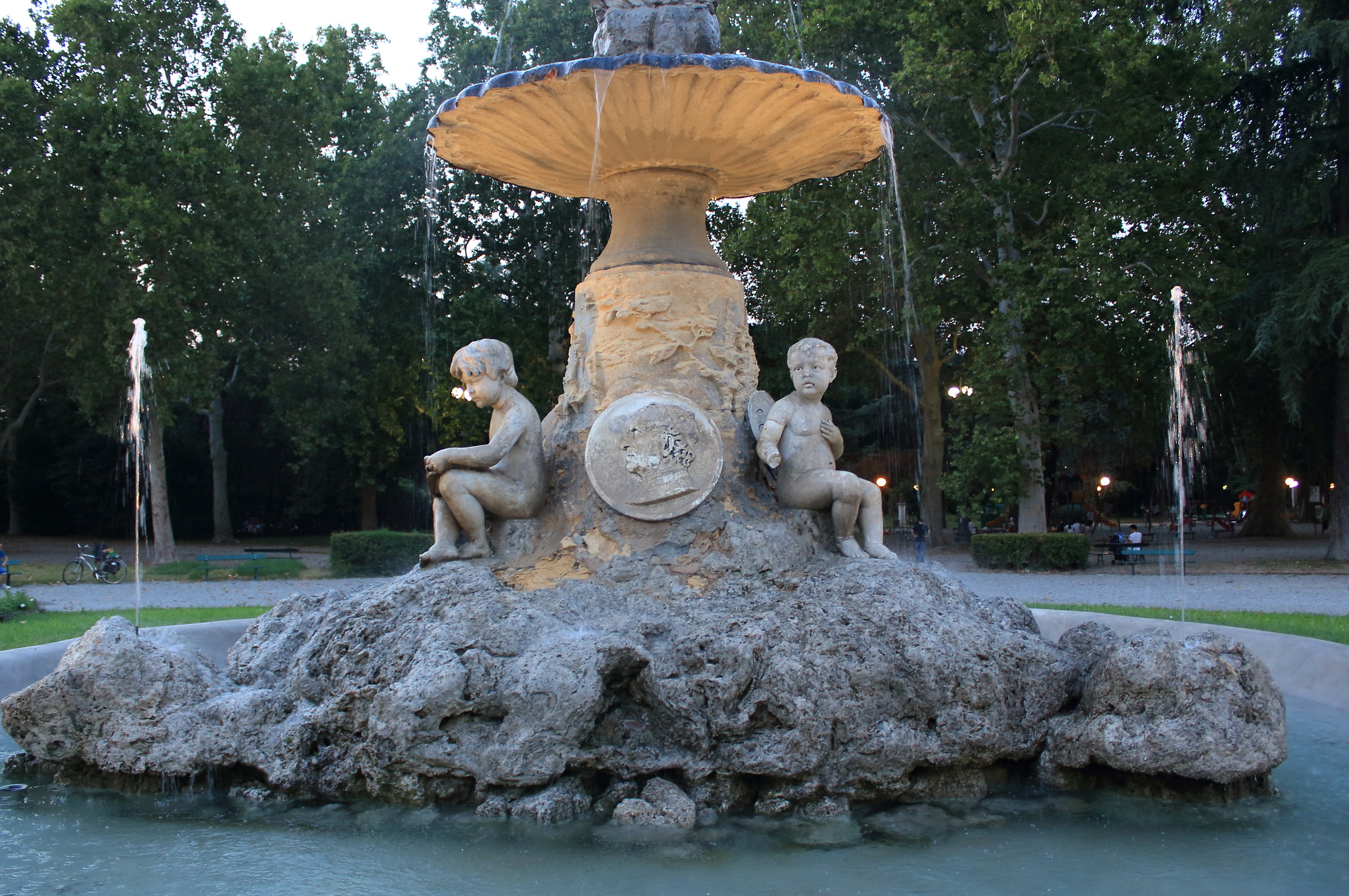 The simple charm of a fountain