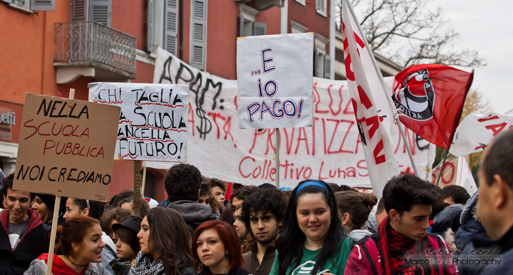 Manifestazione Studentesca a Mantova