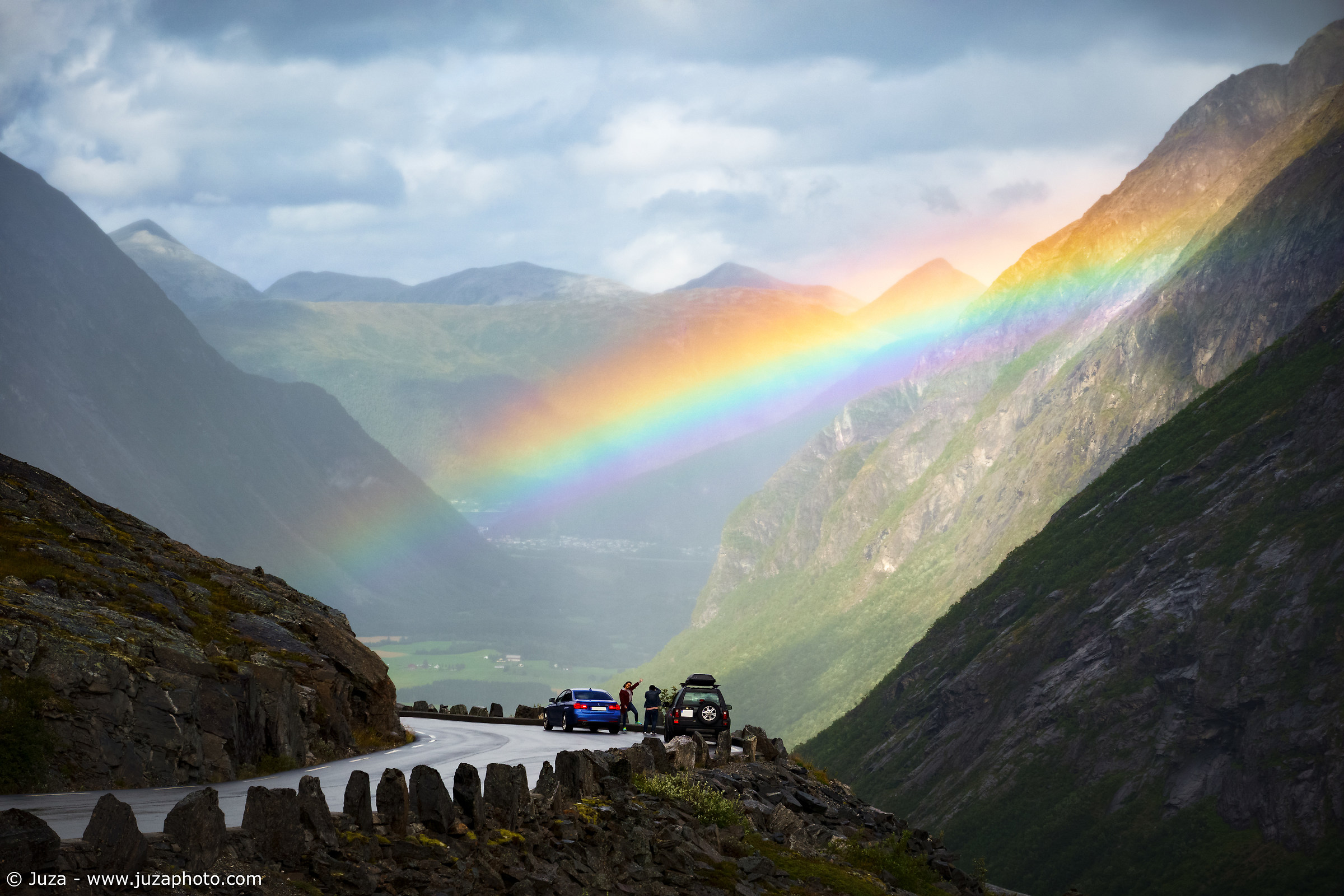 Una foto davanti all'arcobaleno