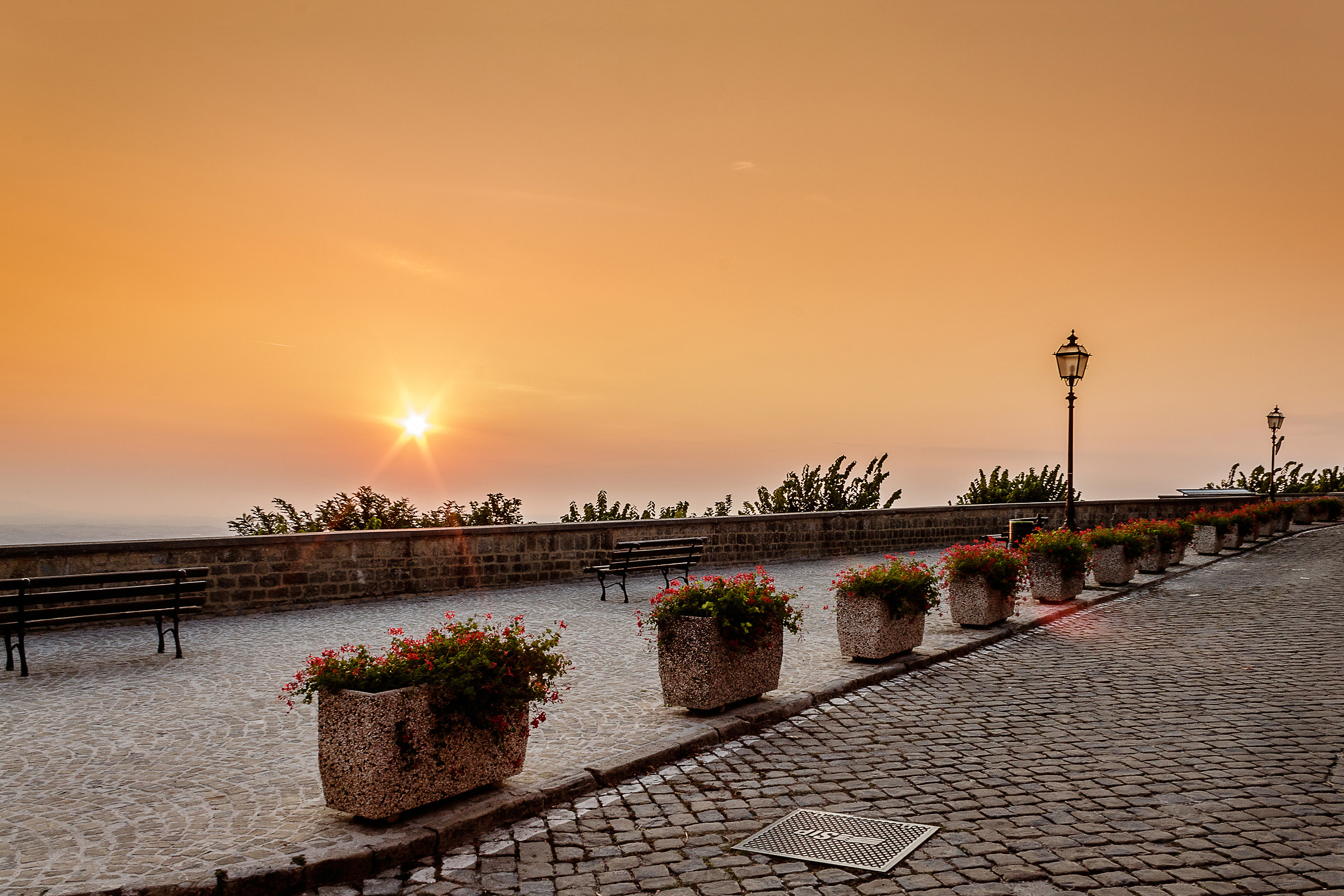 L'alba sul Balcone delle Marche