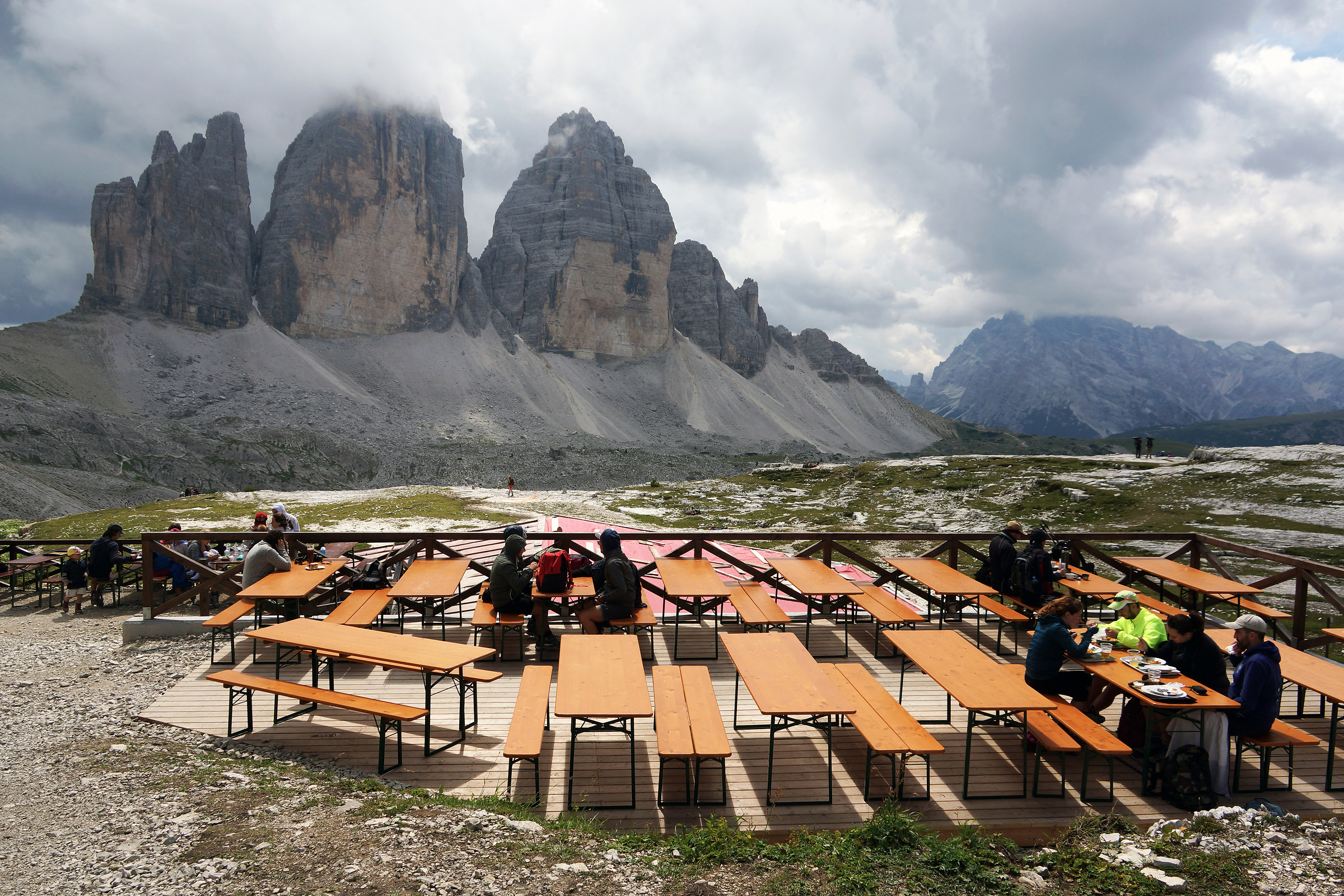 veduta delle tre cime dal rifugio Locatelli