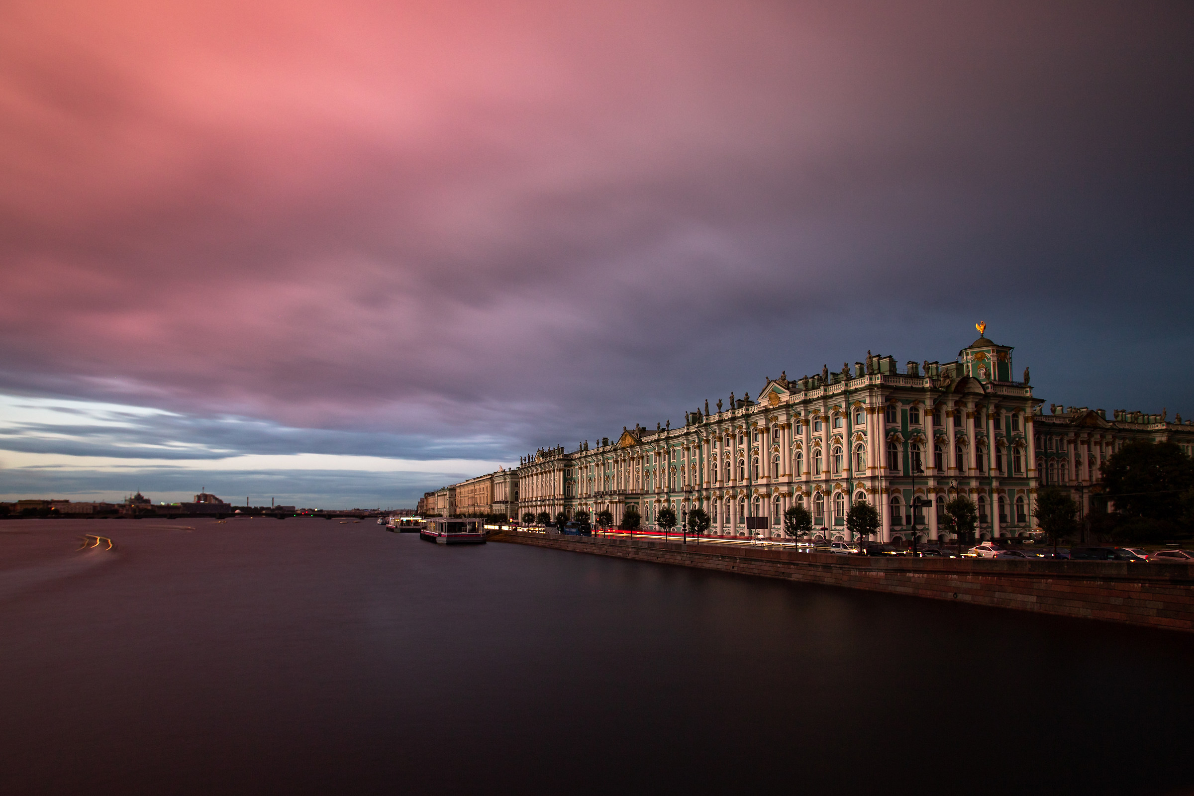 Sunset on the winter palace