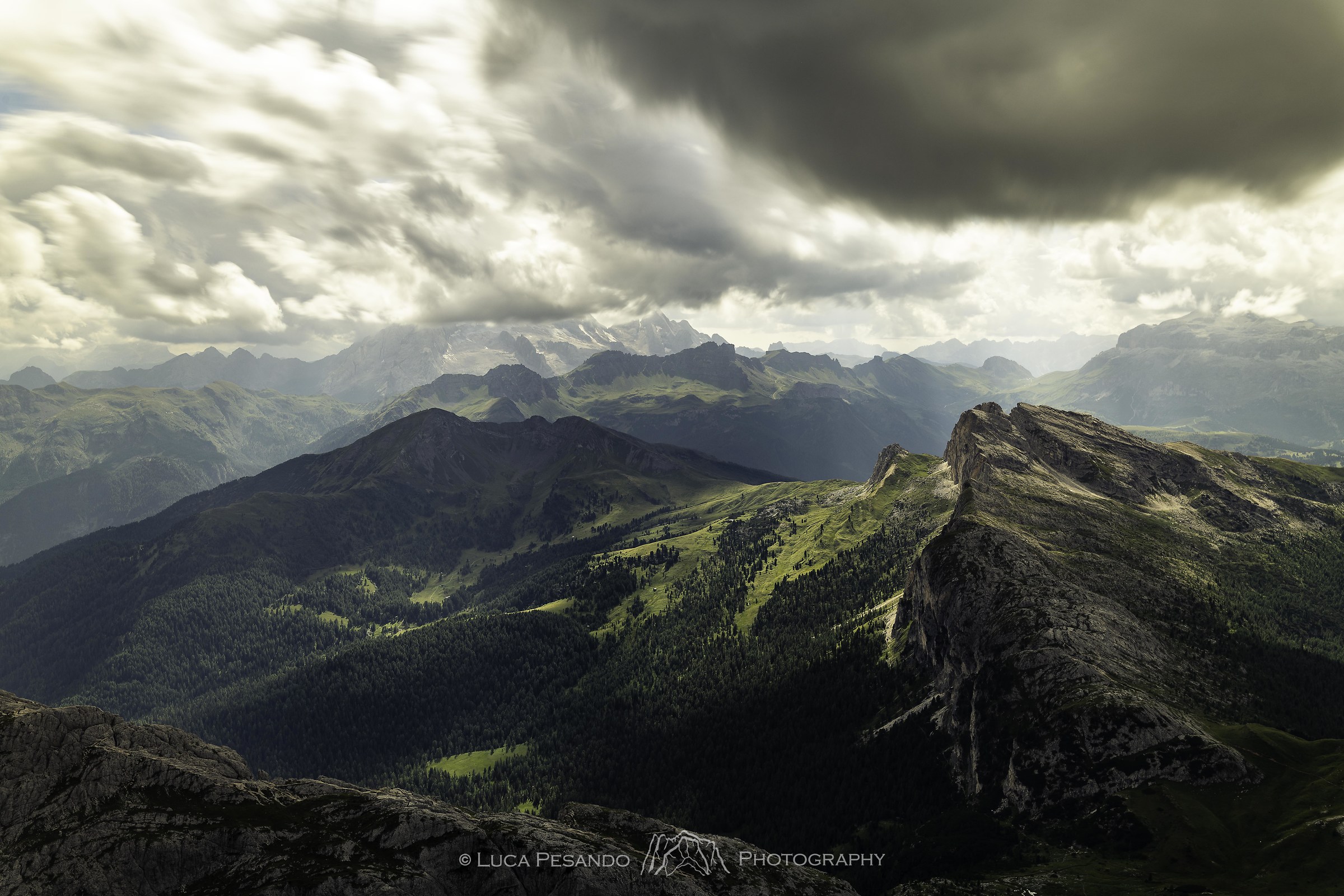 La Marmolada e il Passo Rolle dal Lagazuoi