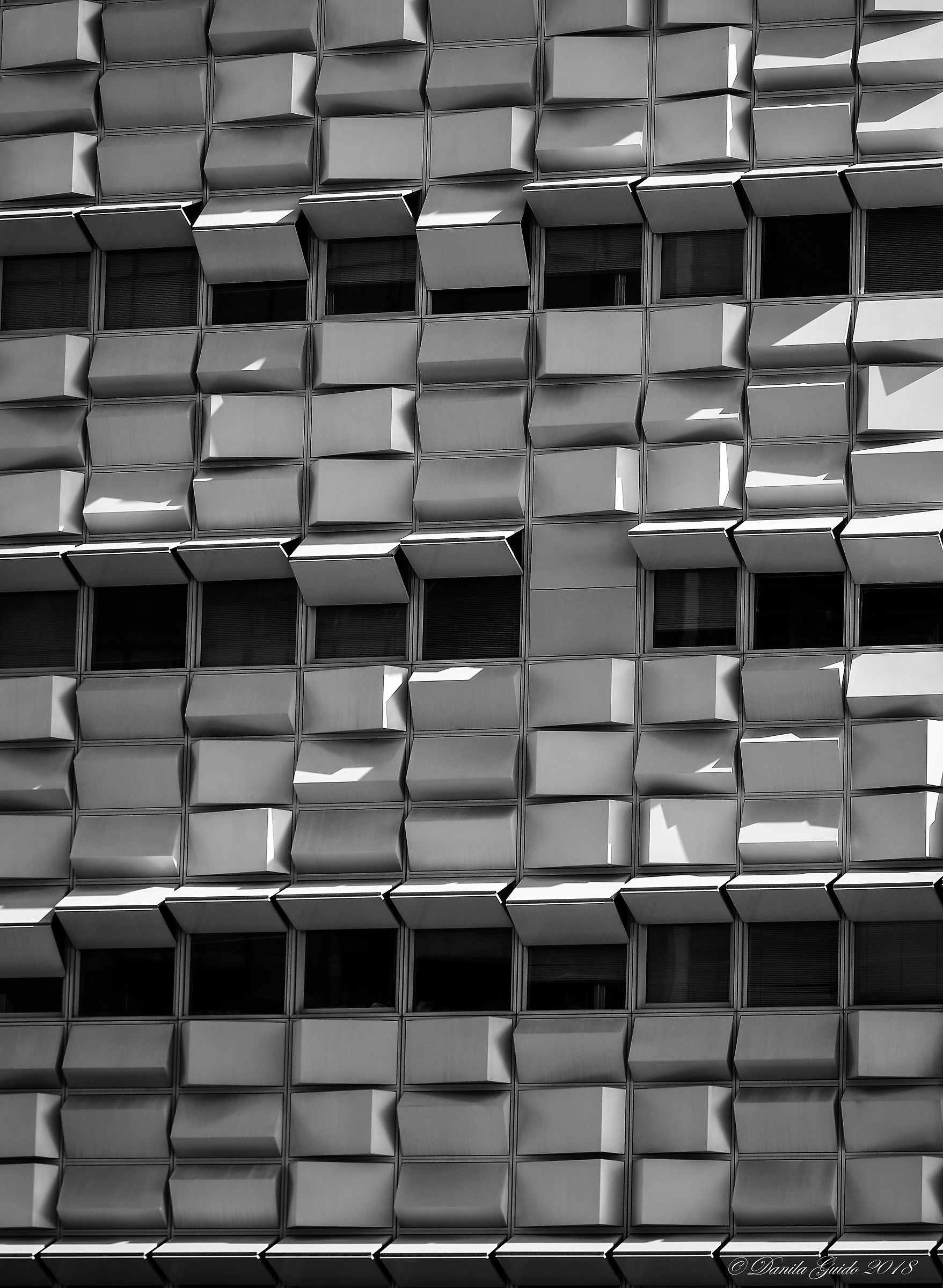 It happens in the most futuristic district of Lisbon...