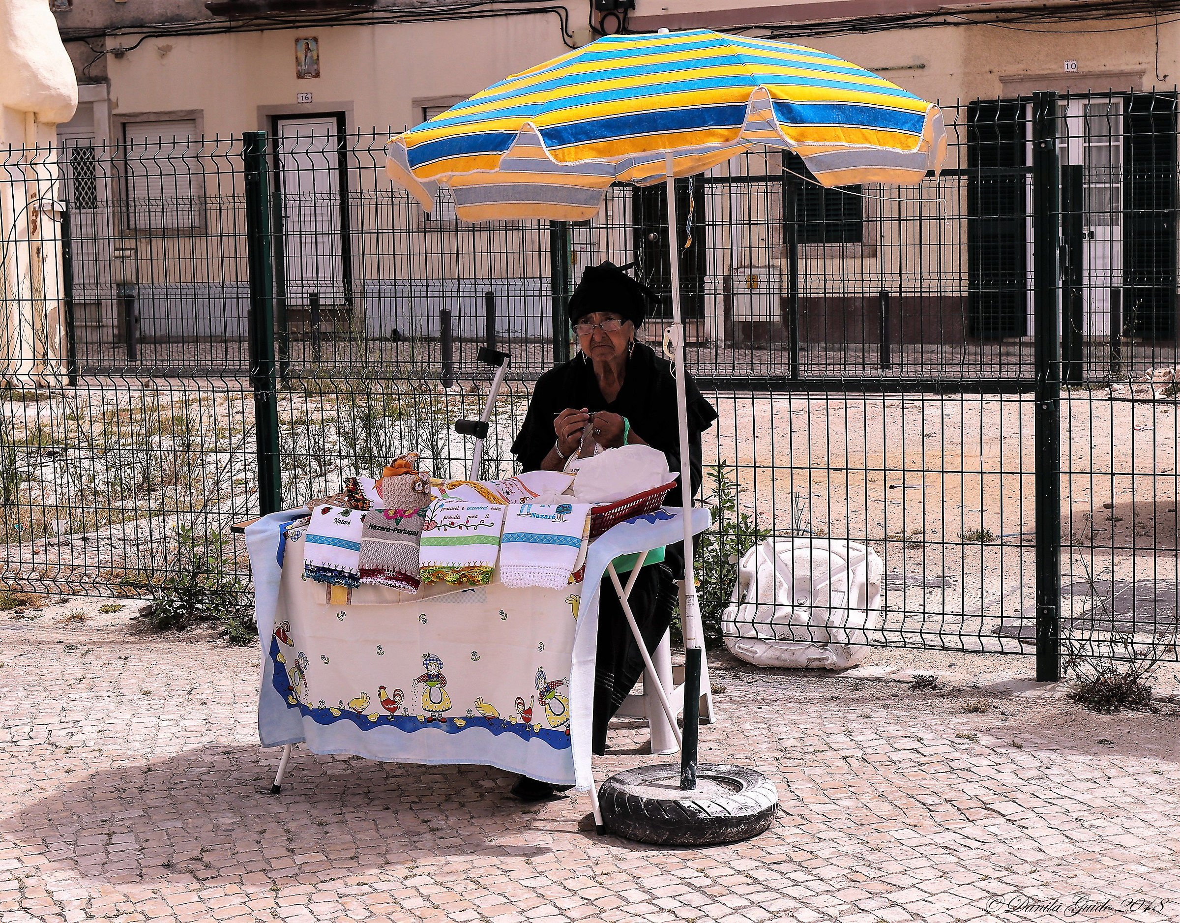 una gruccia per amica