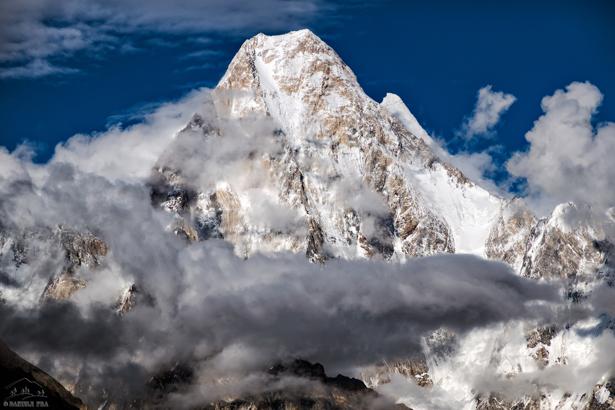 Gasherbrum IV 7925m and Gasherbrum III 7952m by Goro II