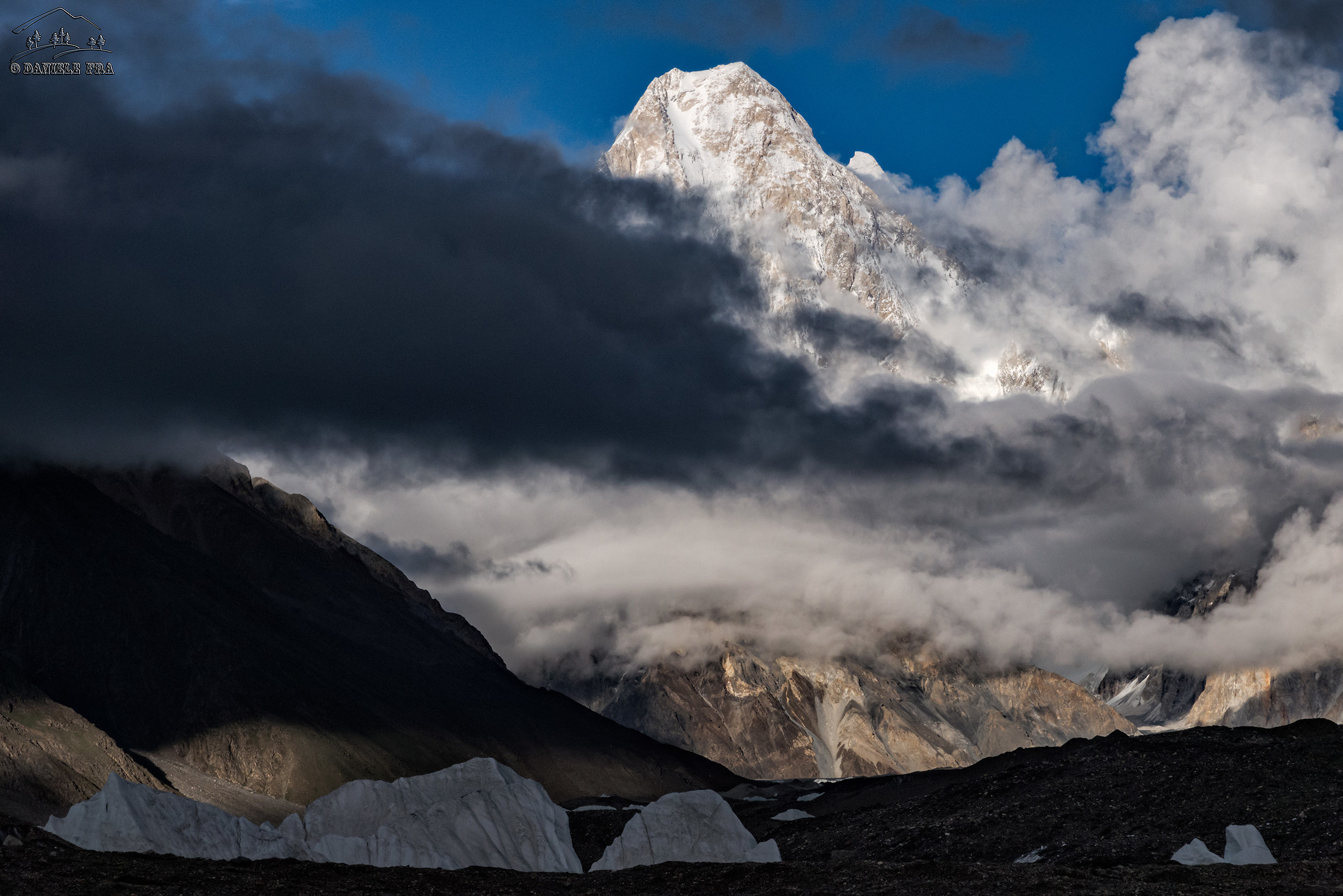 Gasherbrum IV 7925m and Gasherbrum III 7952m by Goro II