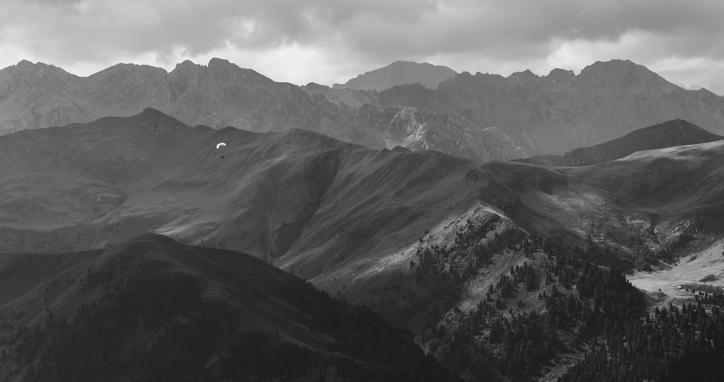 Volando sopra la Val di Fassa