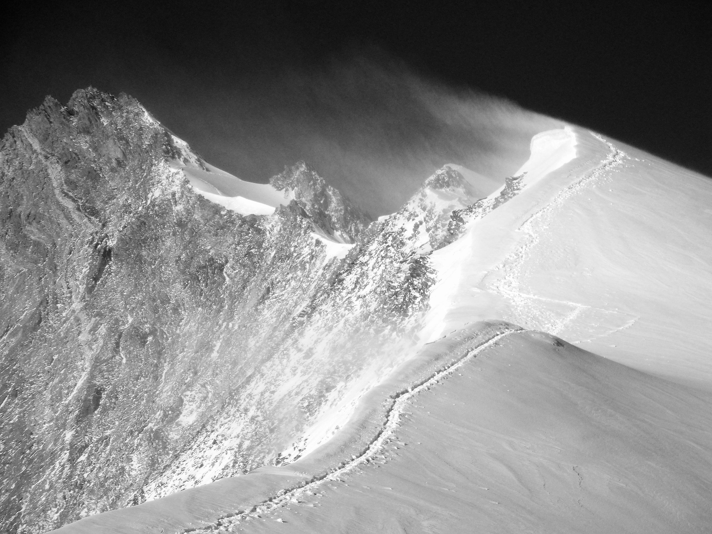 Nadelhorn-intense wind and cold