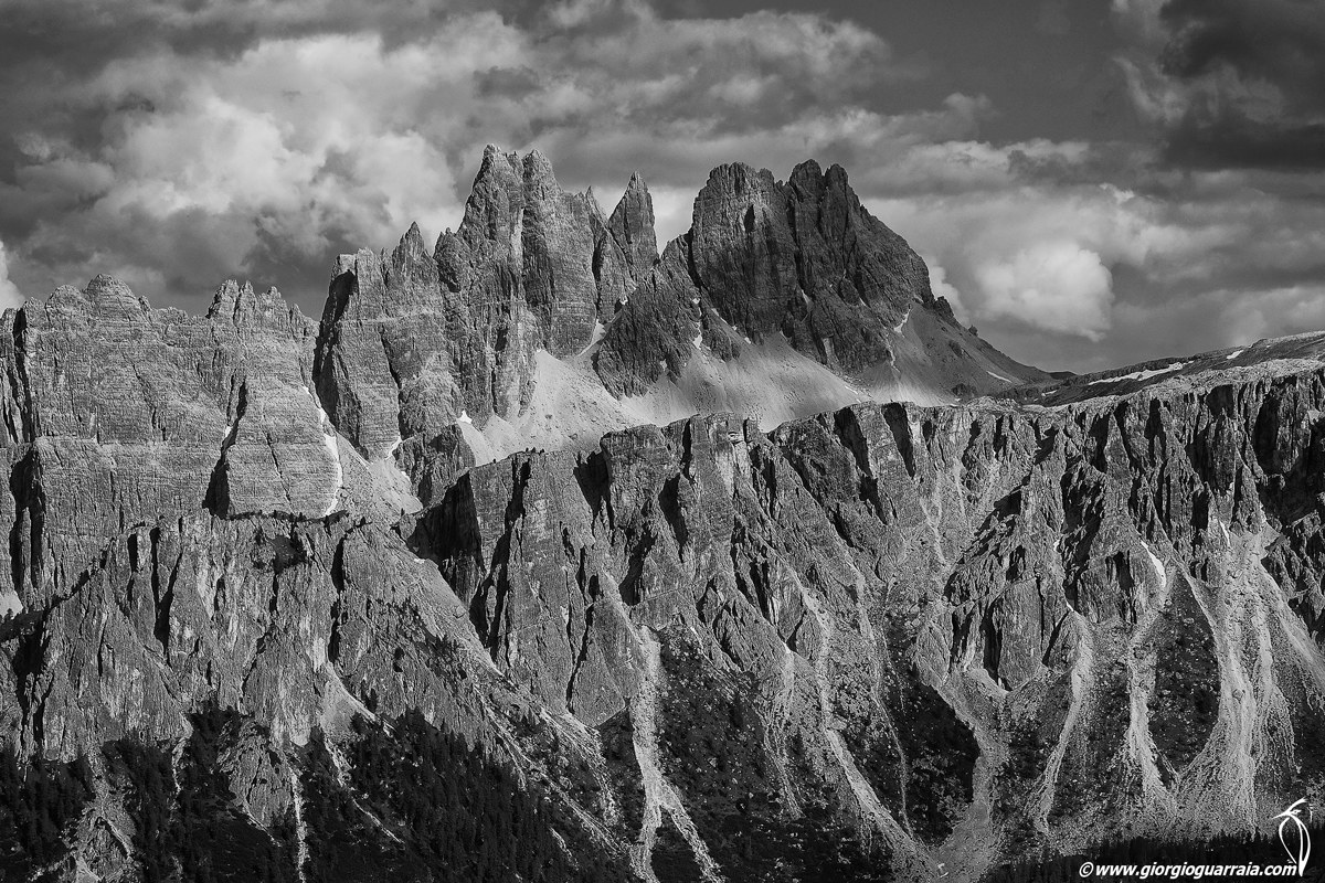 Croda da Lago in b-W