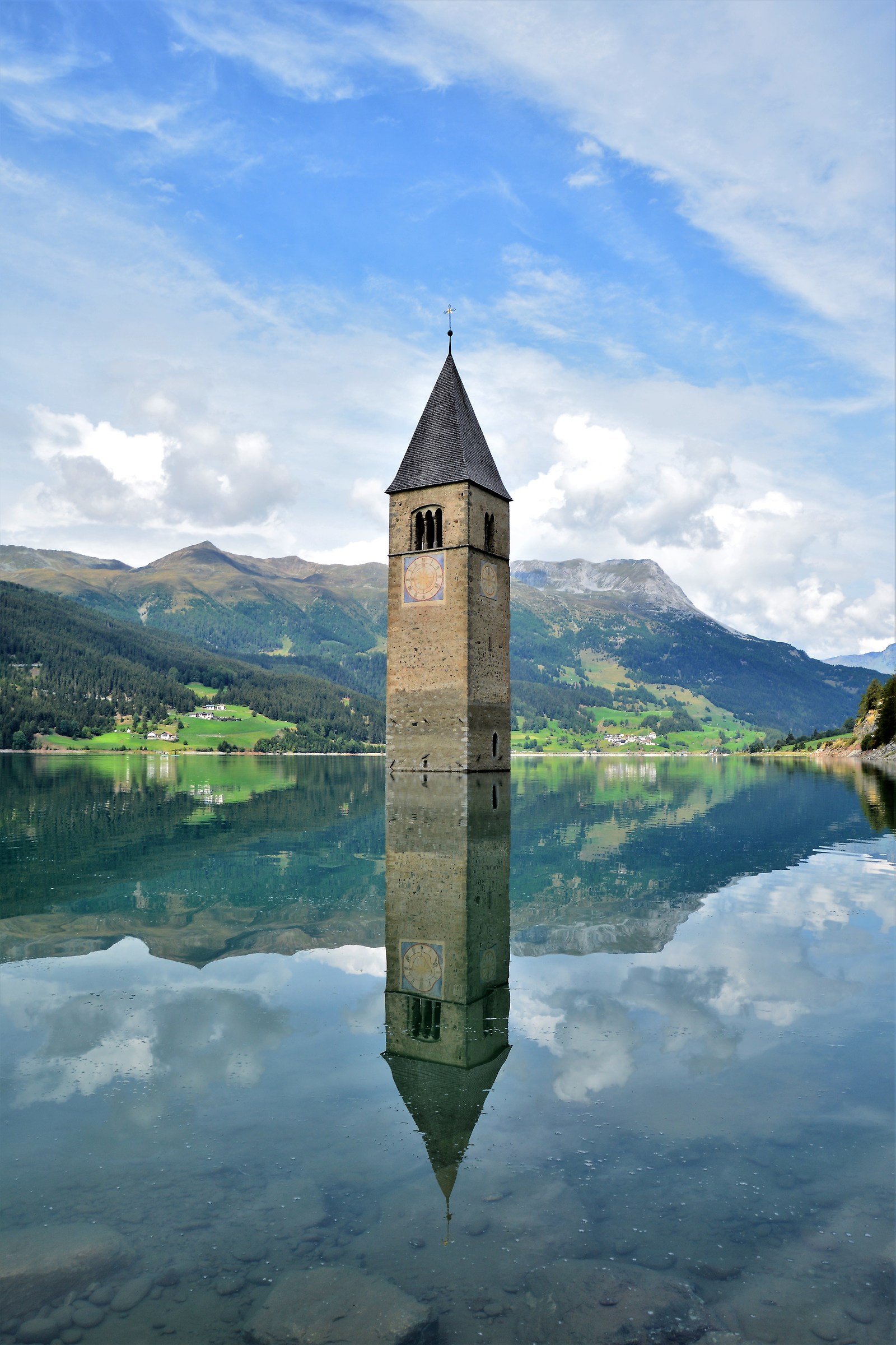 il campanile del lago di Resia